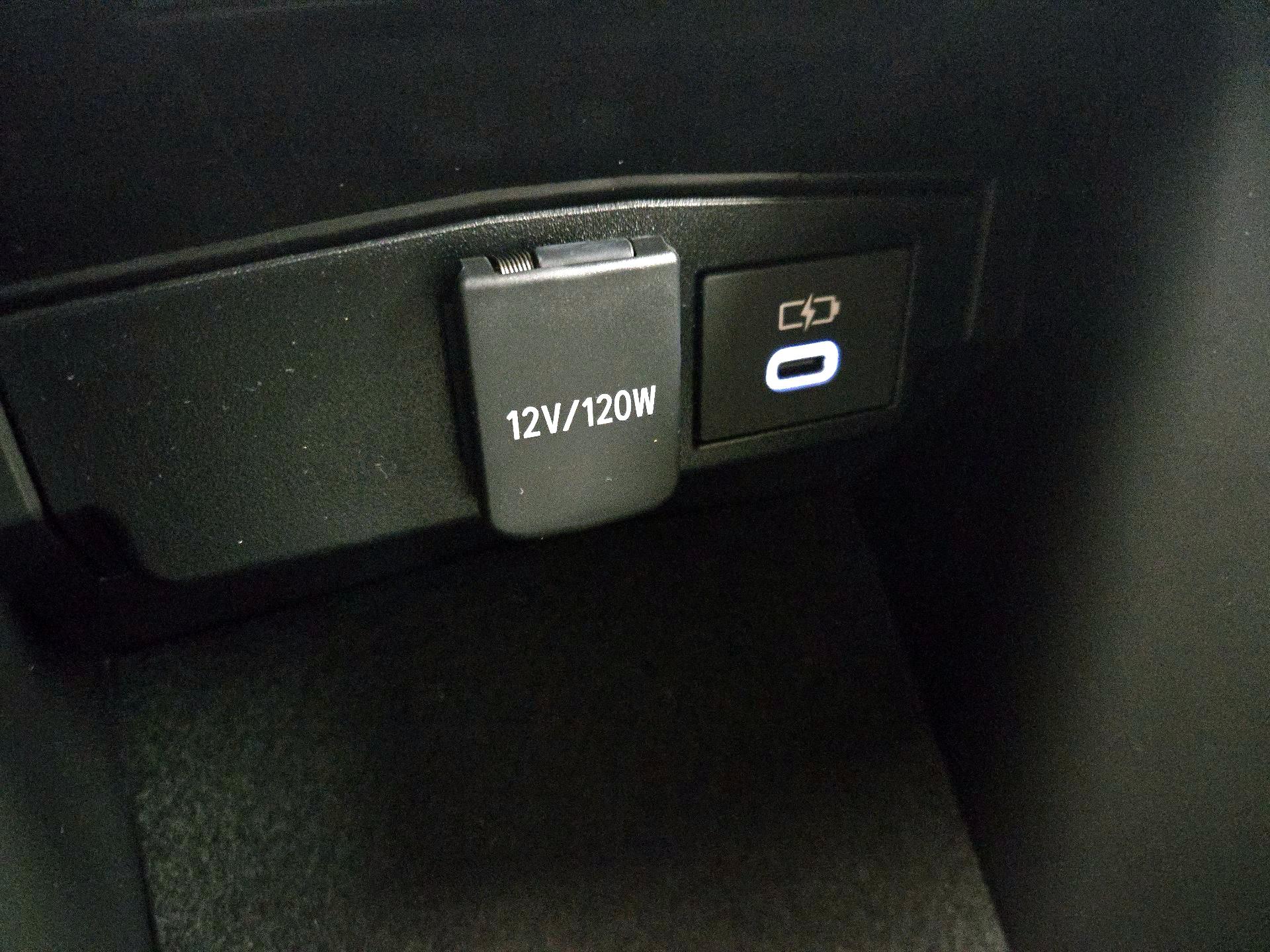 Thumbnail: 2026 Toyota Corolla Cross - 18