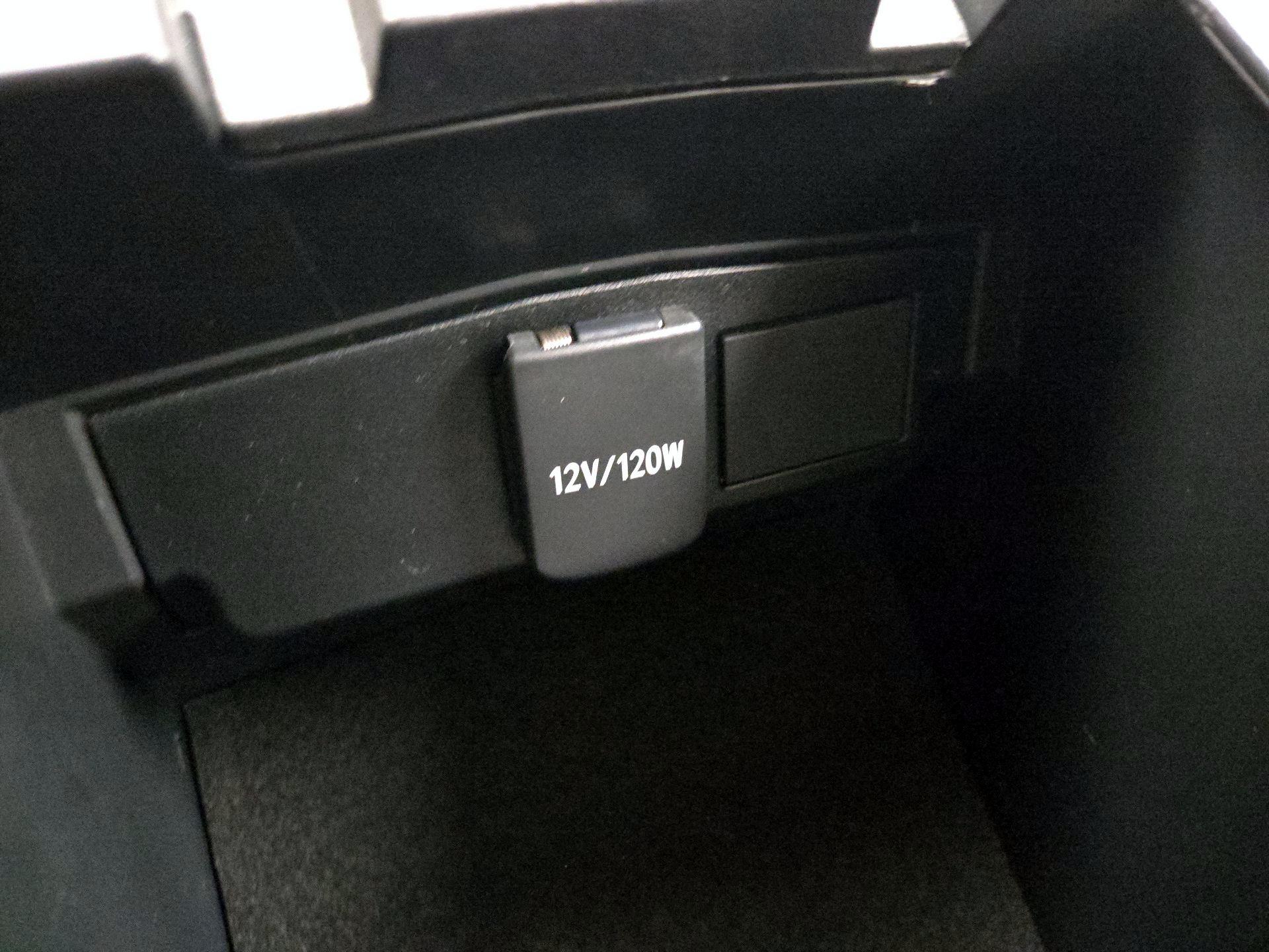 Thumbnail: 2022 Toyota Corolla Cross - 18