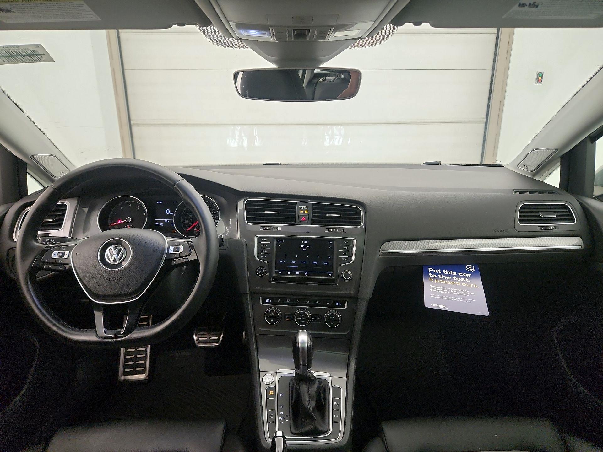 Thumbnail: 2017 Volkswagen Golf - 9