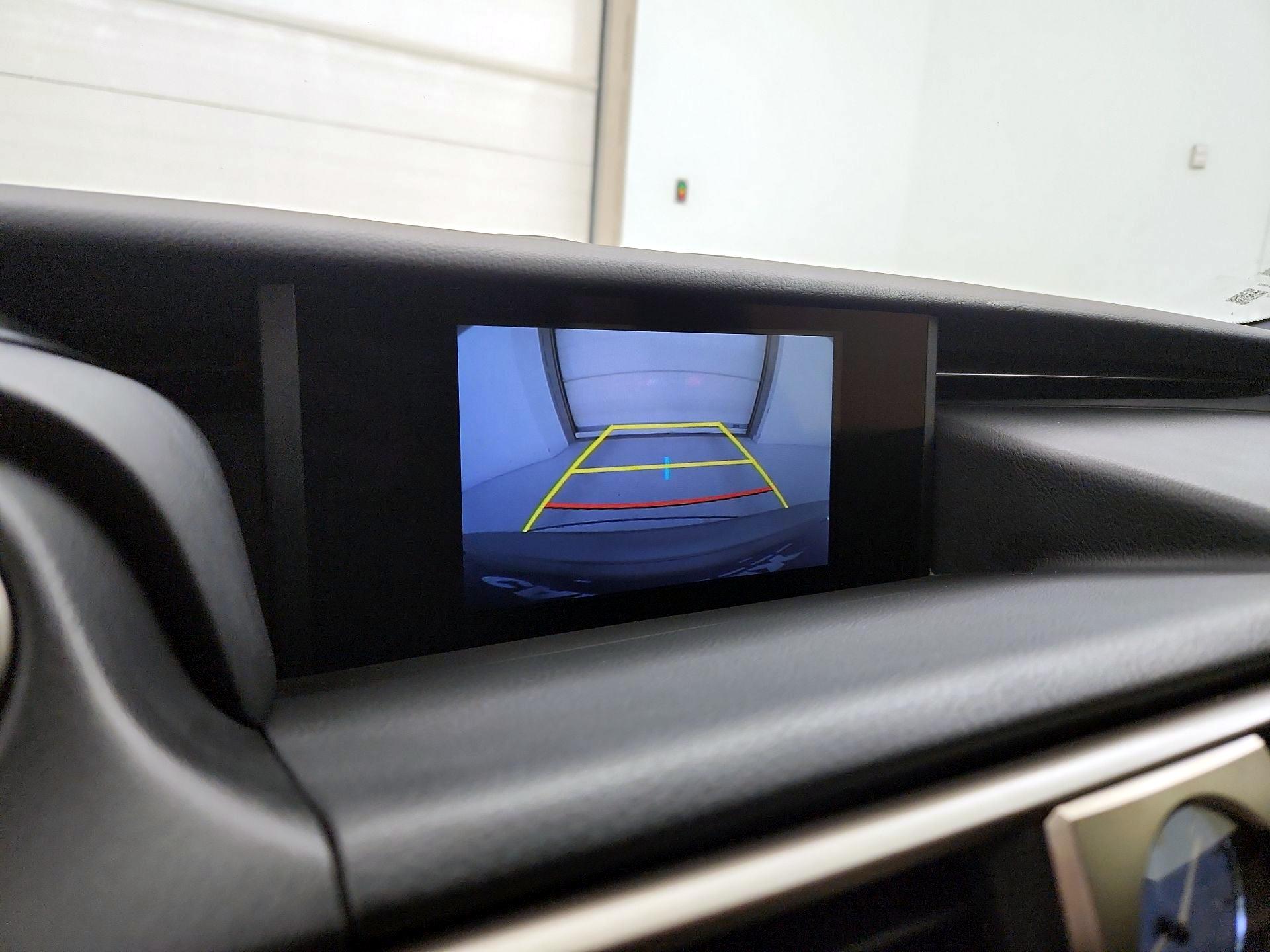 Thumbnail: 2017 Lexus IS - 14