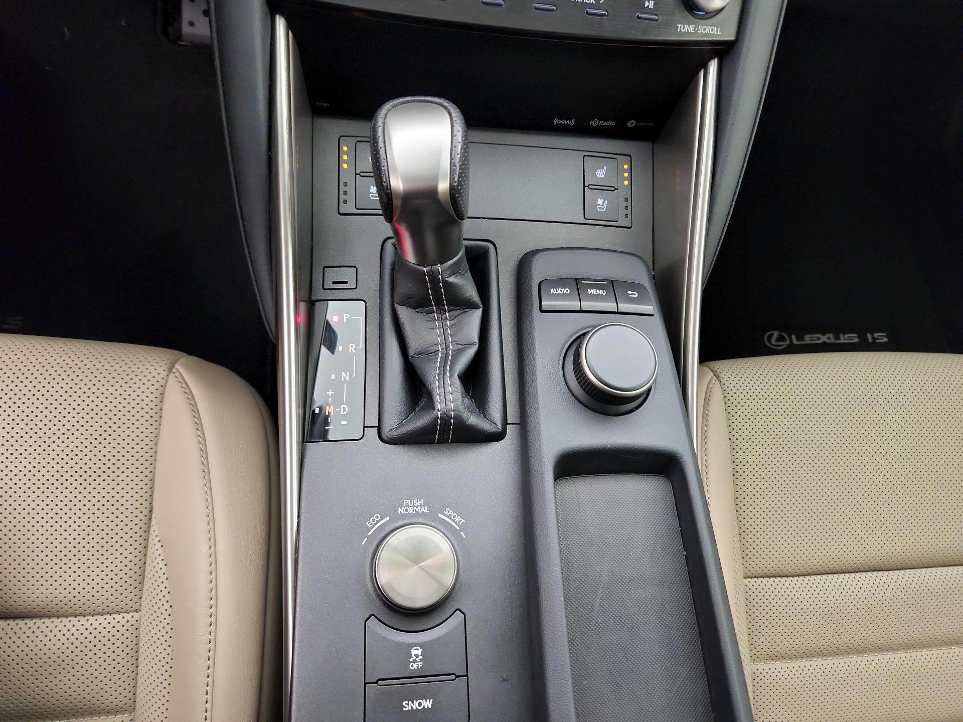 Thumbnail: 2017 Lexus IS - 17