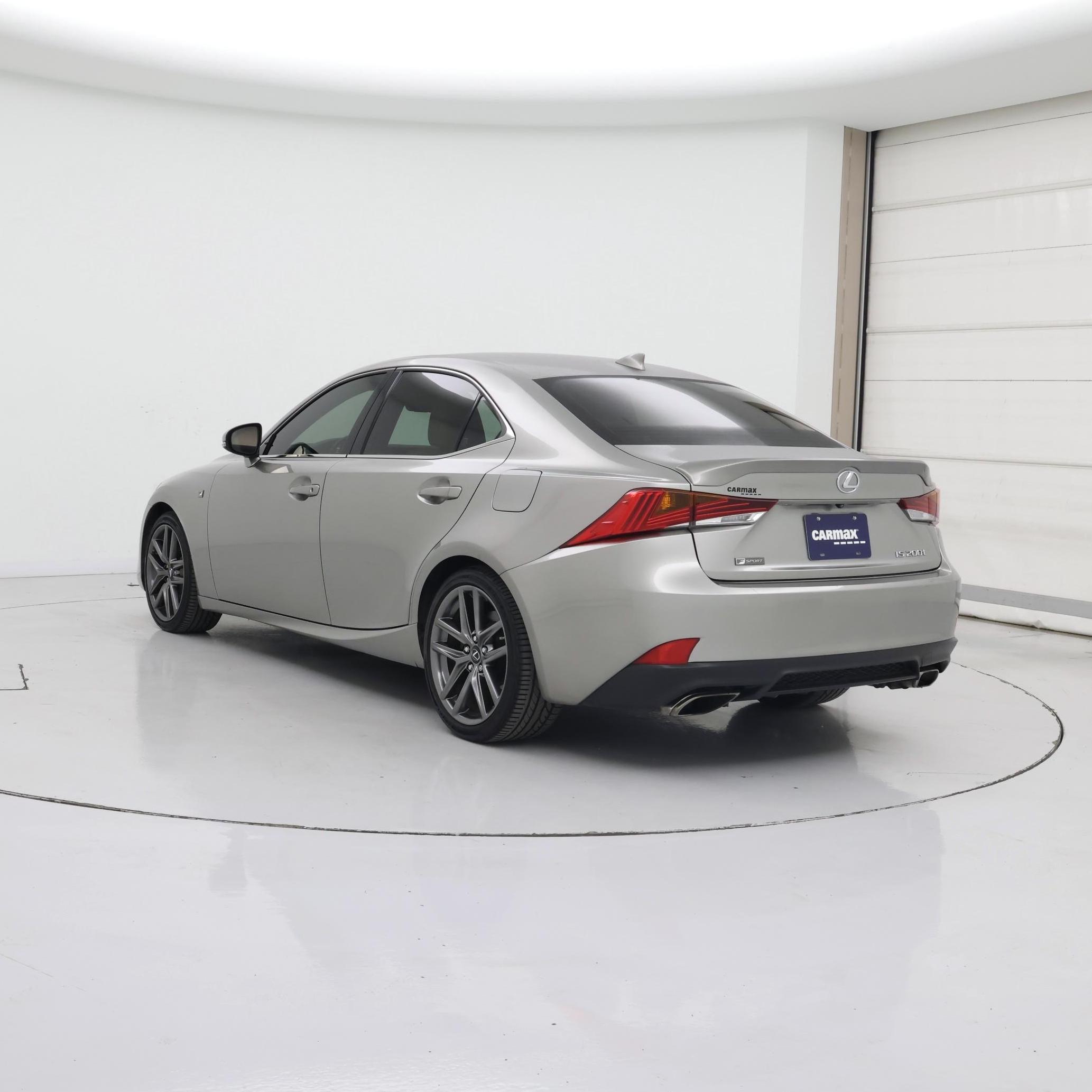 Thumbnail: 2017 Lexus IS - 2