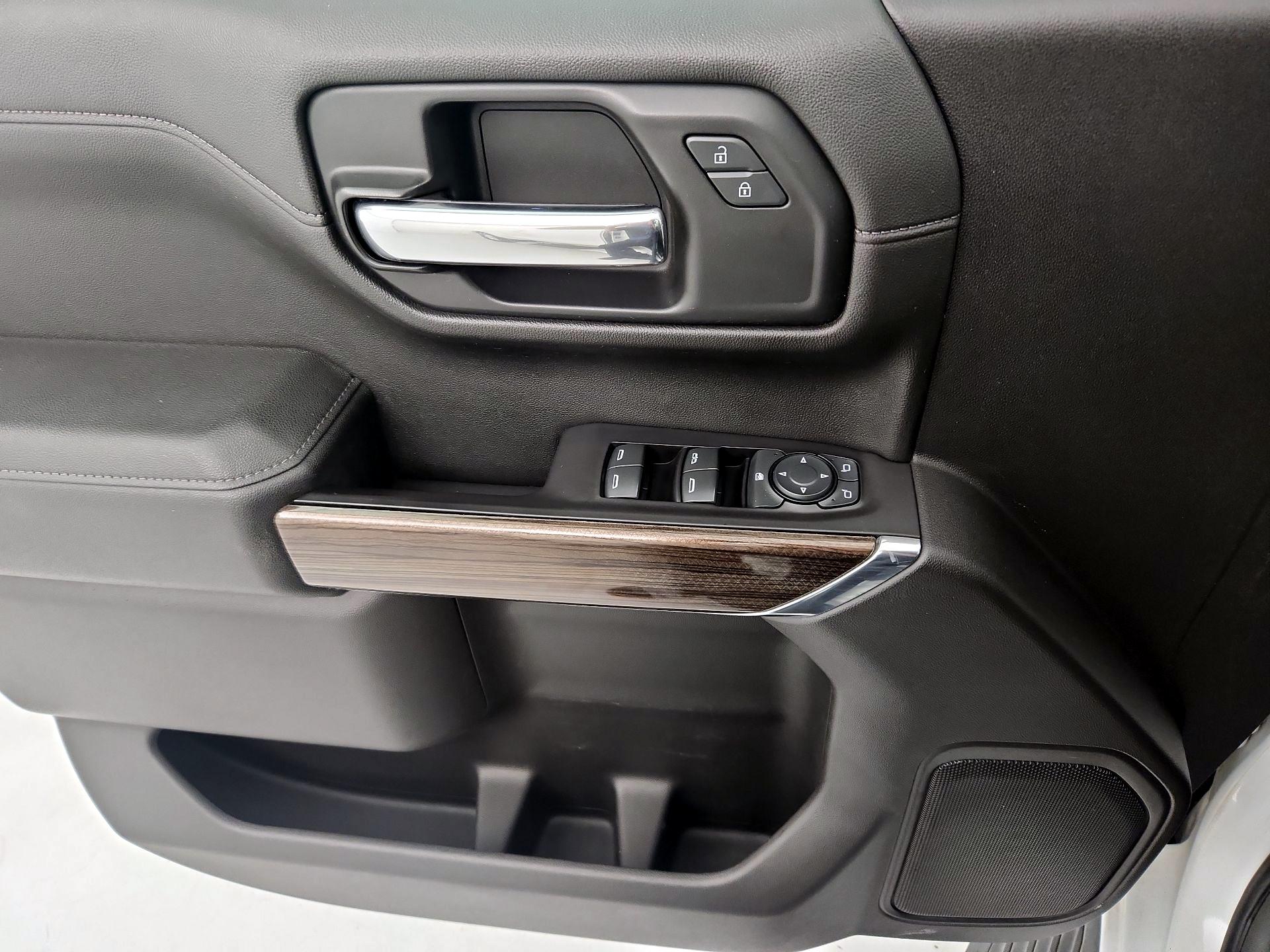 Thumbnail: 2019 Chevrolet Silverado 1500 - 12