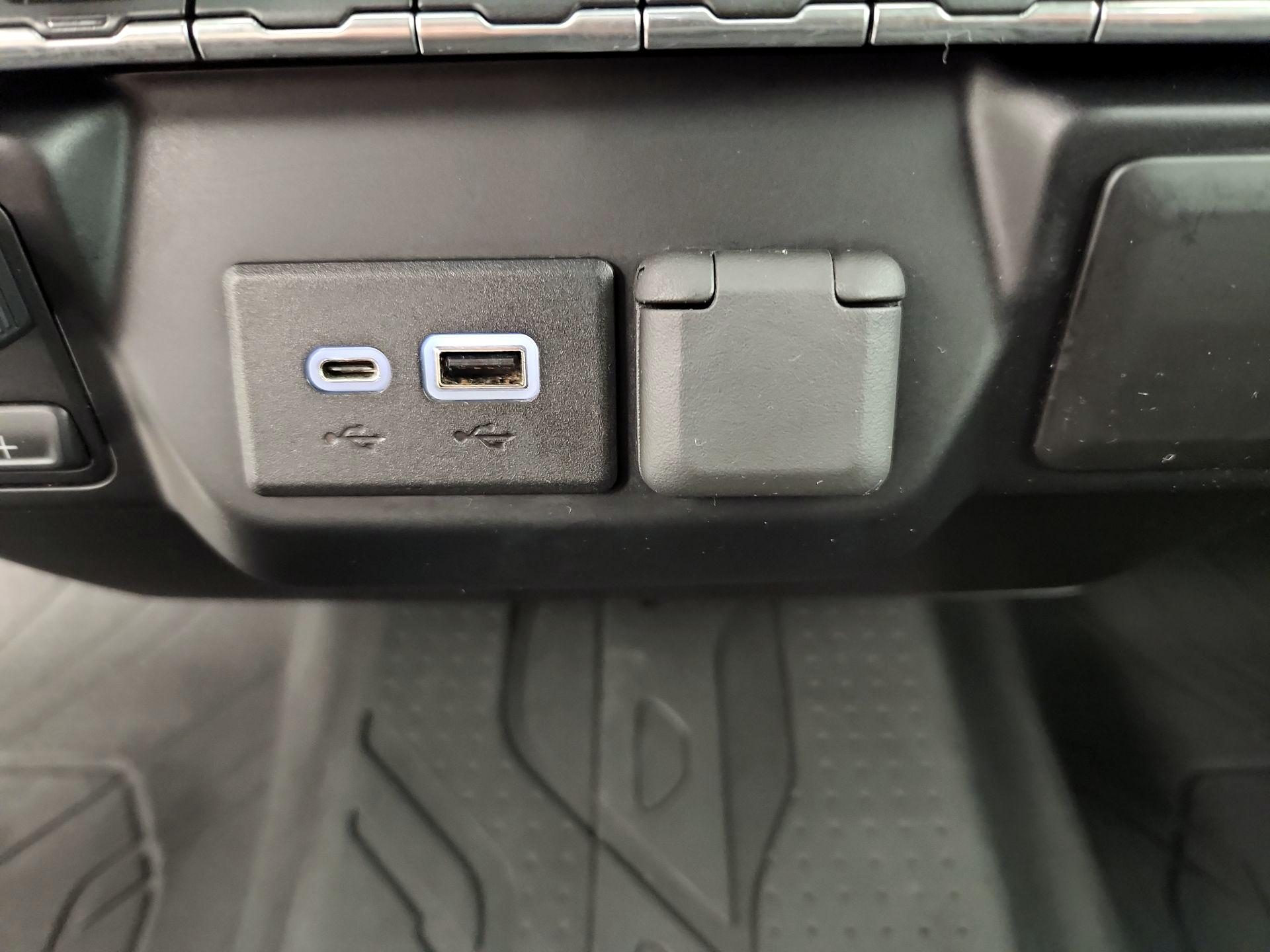 Thumbnail: 2019 Chevrolet Silverado 1500 - 18