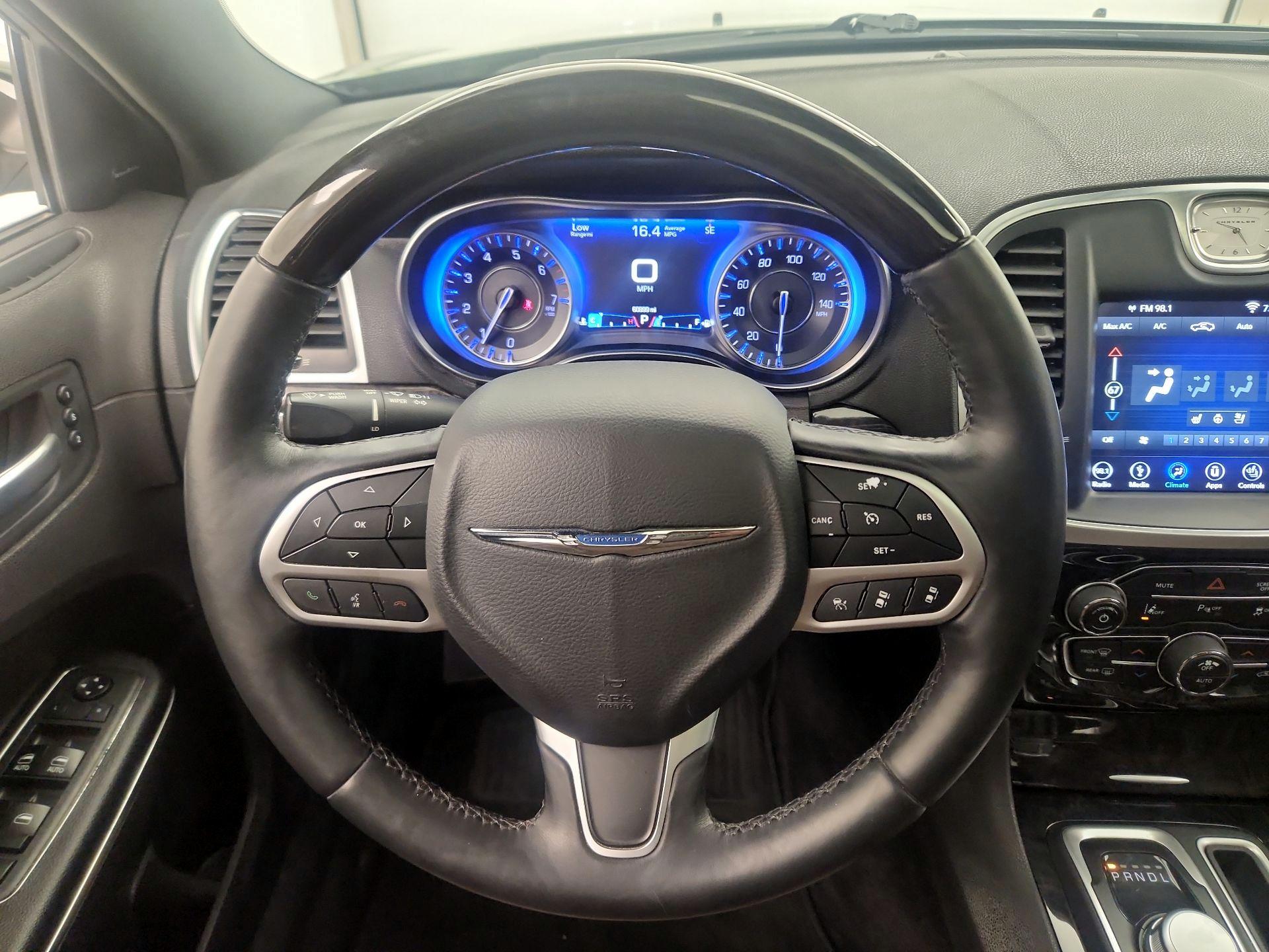 Thumbnail: 2018 Chrysler 300 - 10