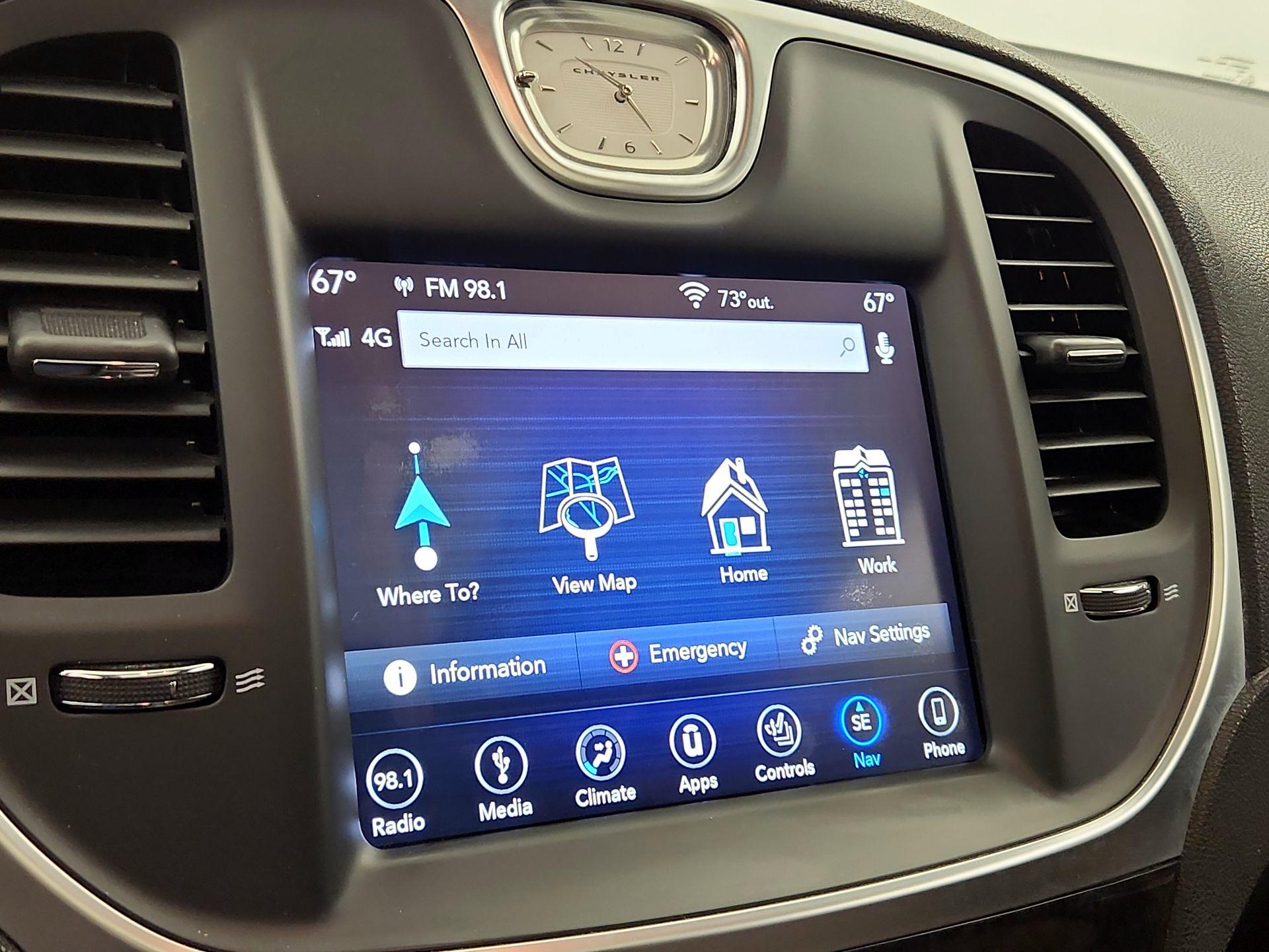 Thumbnail: 2018 Chrysler 300 - 14