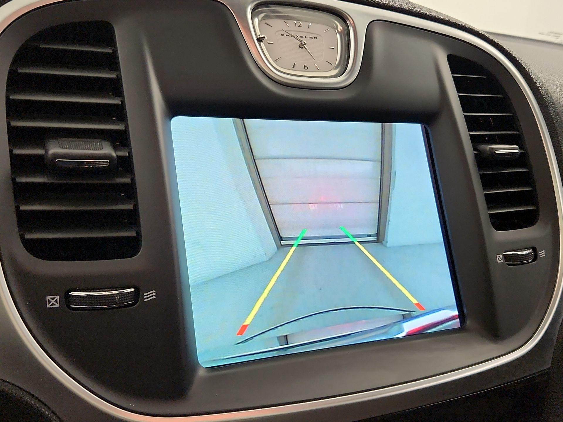 Thumbnail: 2018 Chrysler 300 - 15