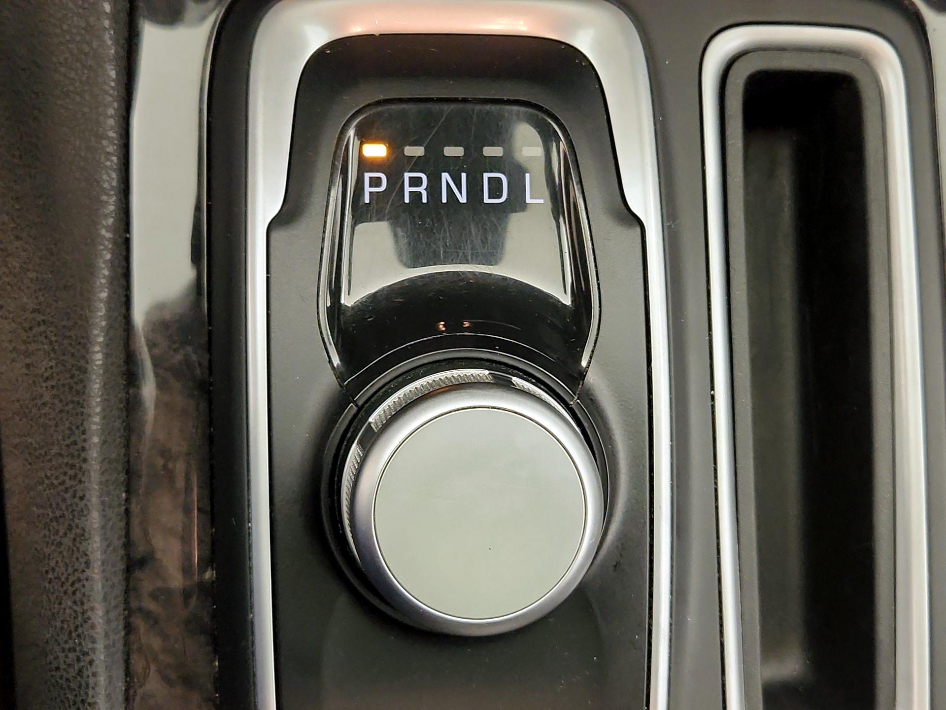 Thumbnail: 2018 Chrysler 300 - 18