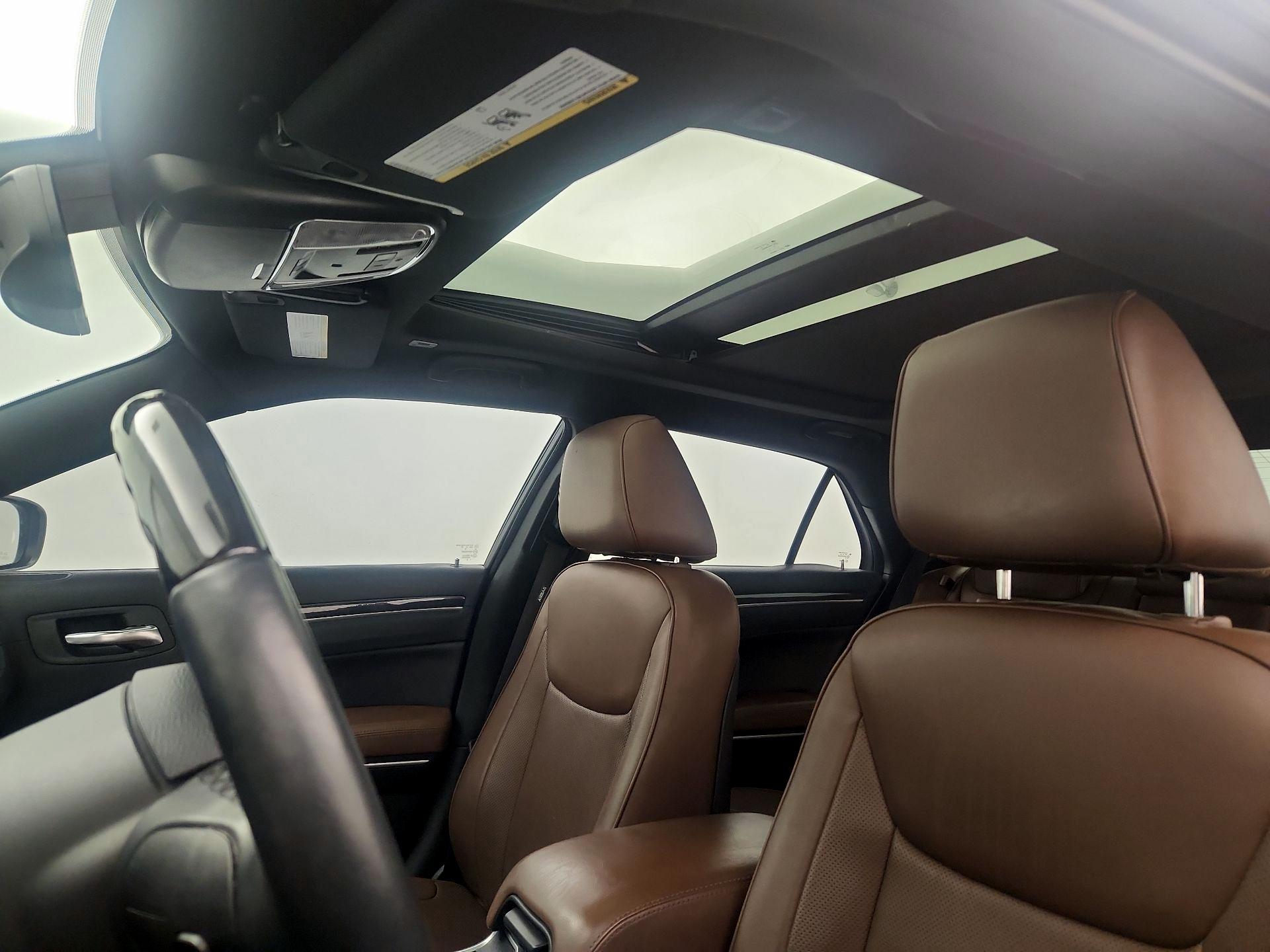 Thumbnail: 2018 Chrysler 300 - 20