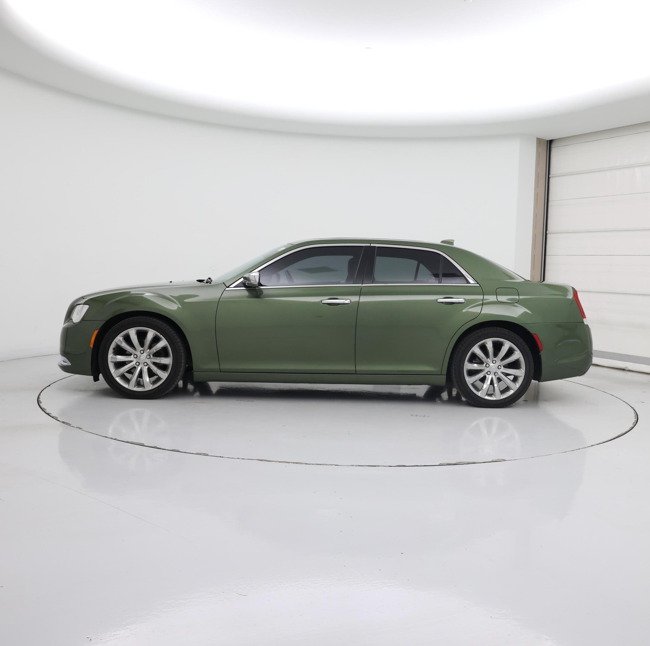 Thumbnail: 2018 Chrysler 300 - 3