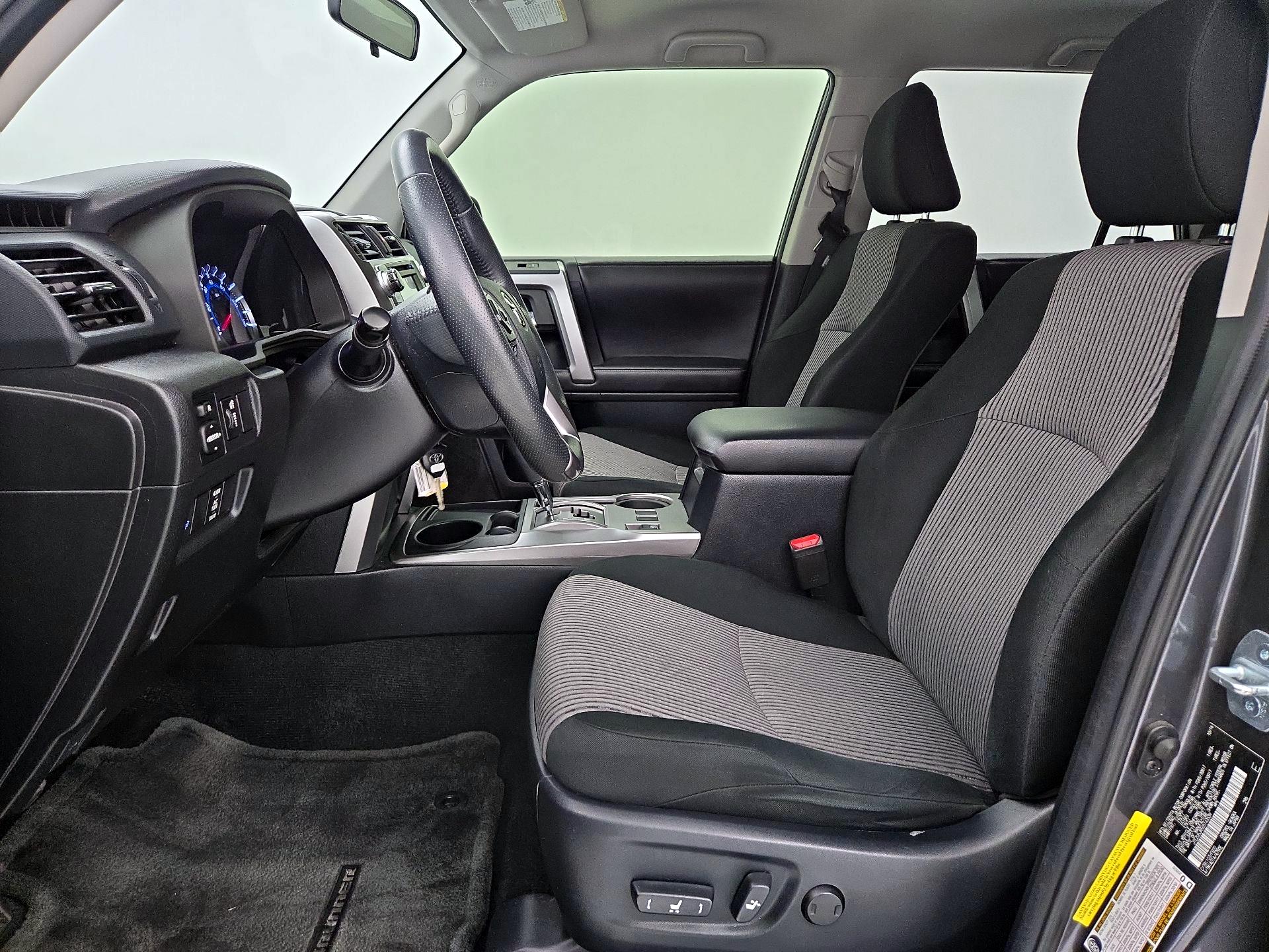 Thumbnail: 2016 Toyota 4Runner - 11