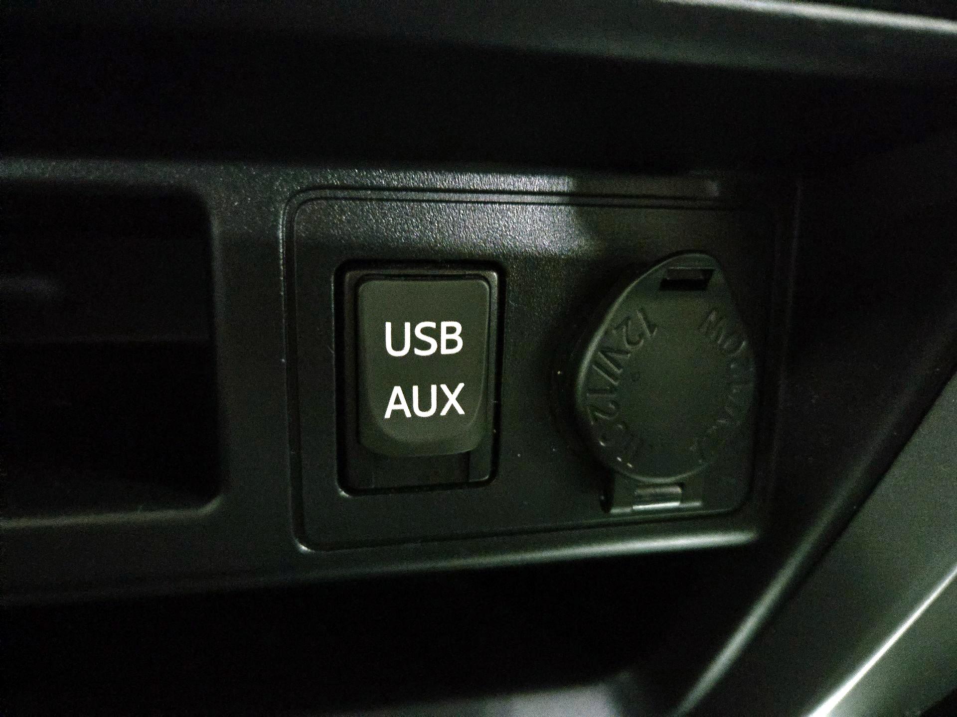 Thumbnail: 2016 Toyota 4Runner - 18