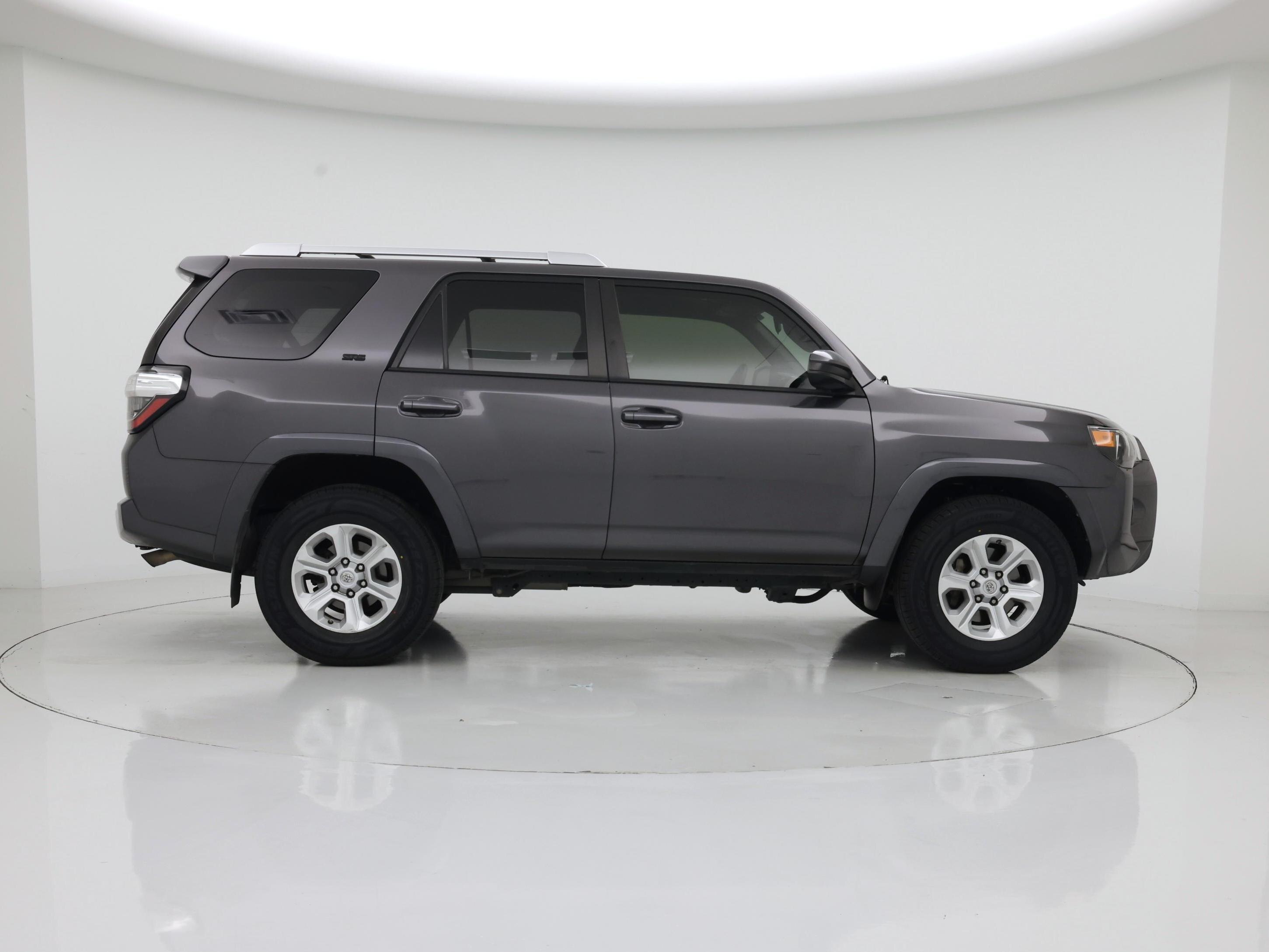 Thumbnail: 2016 Toyota 4Runner - 7