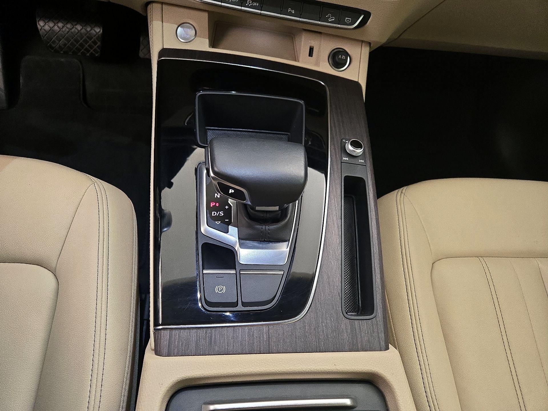 Thumbnail: 2021 Audi Q5 - 18