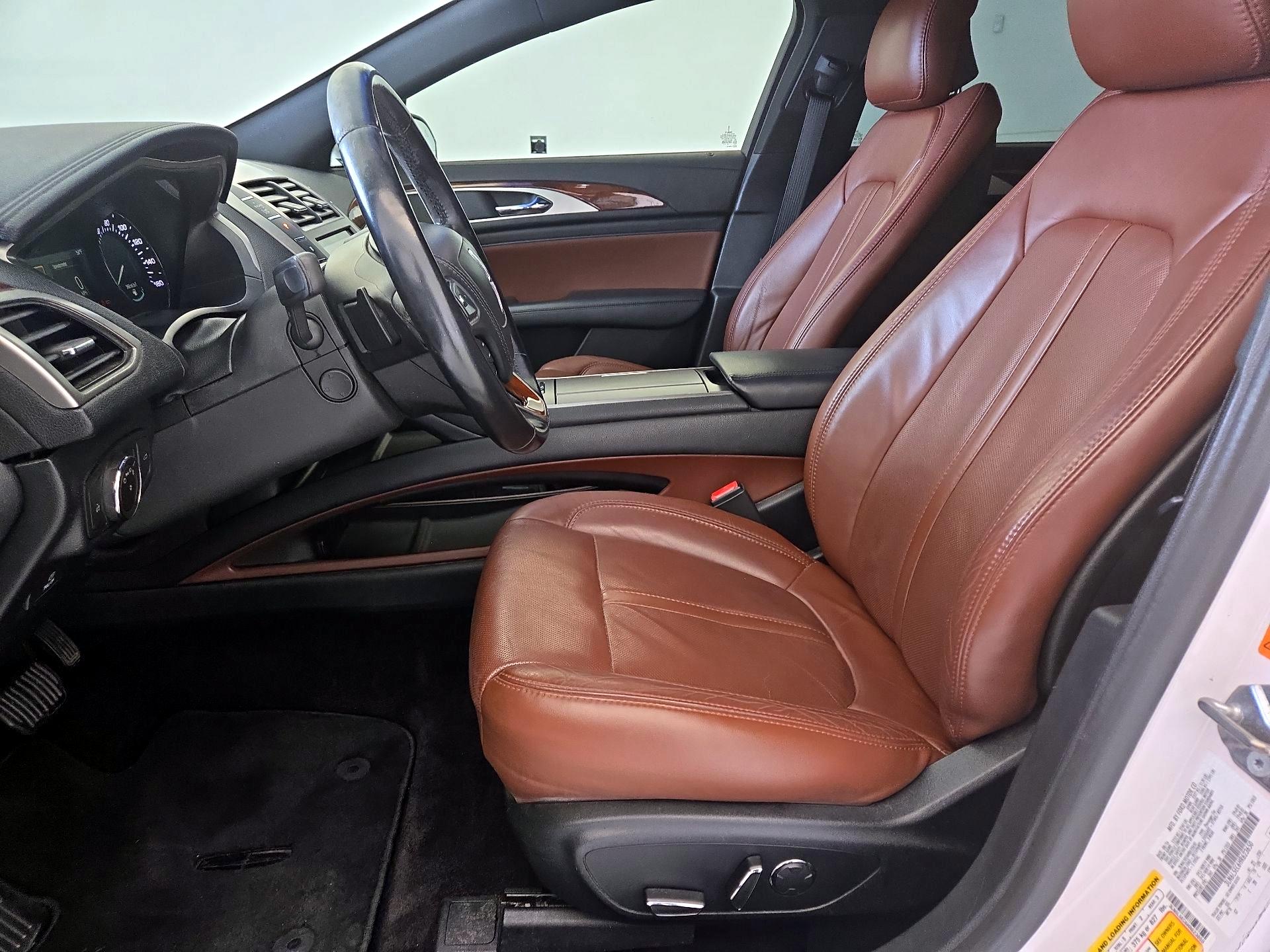 Thumbnail: 2017 Lincoln MKZ - 11