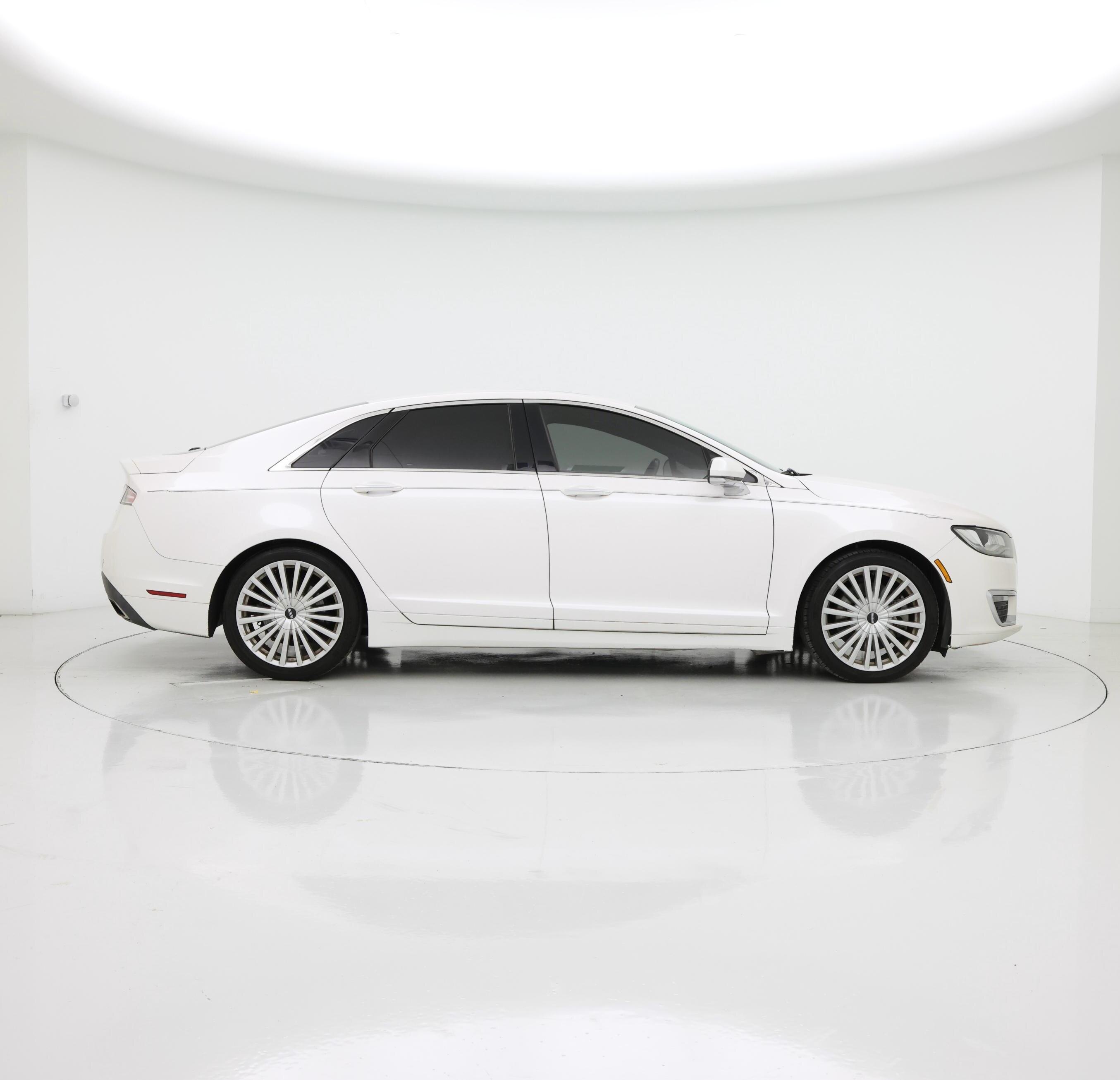 Thumbnail: 2017 Lincoln MKZ - 7