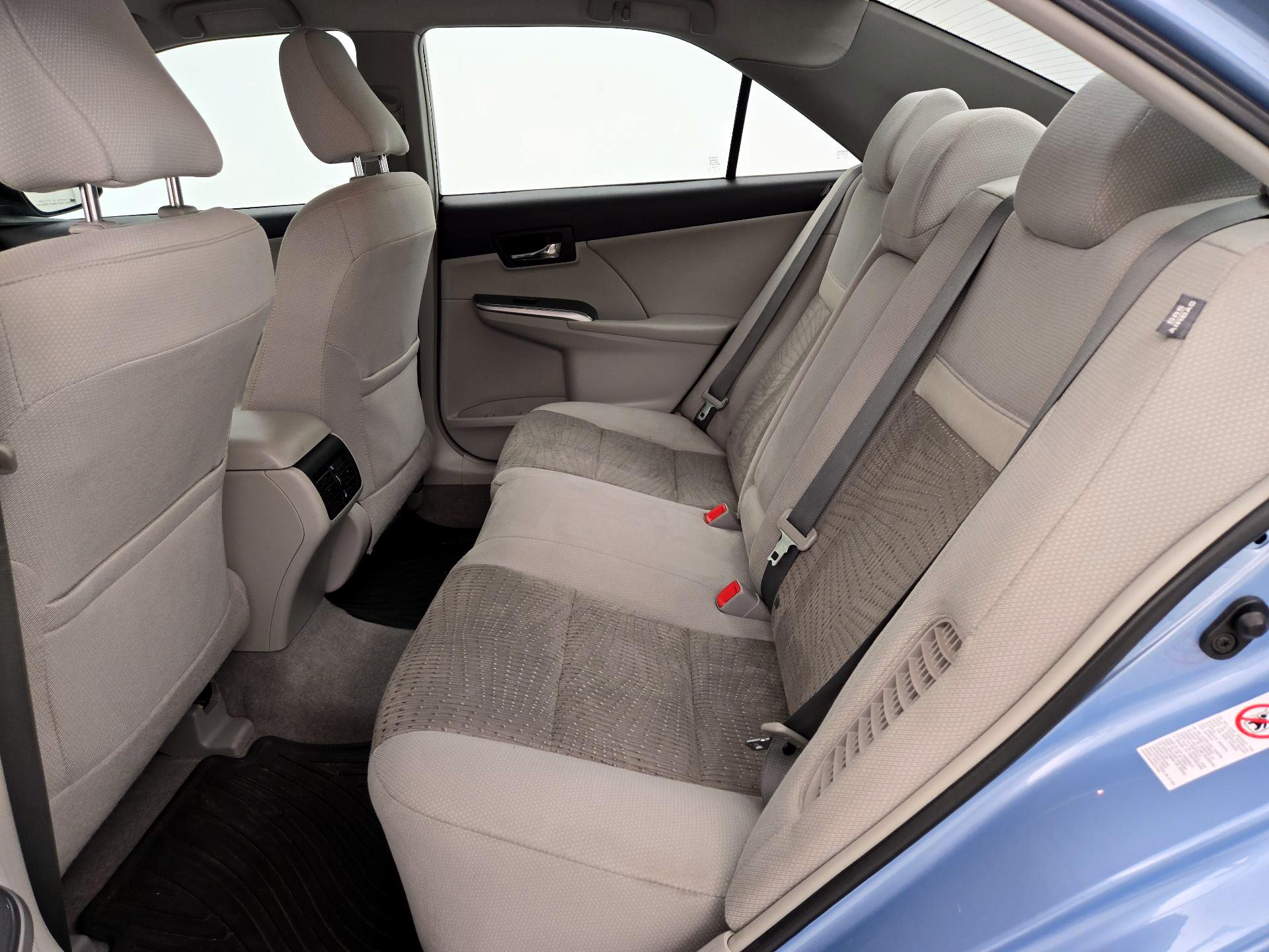 Thumbnail: 2014 Toyota Camry - 18