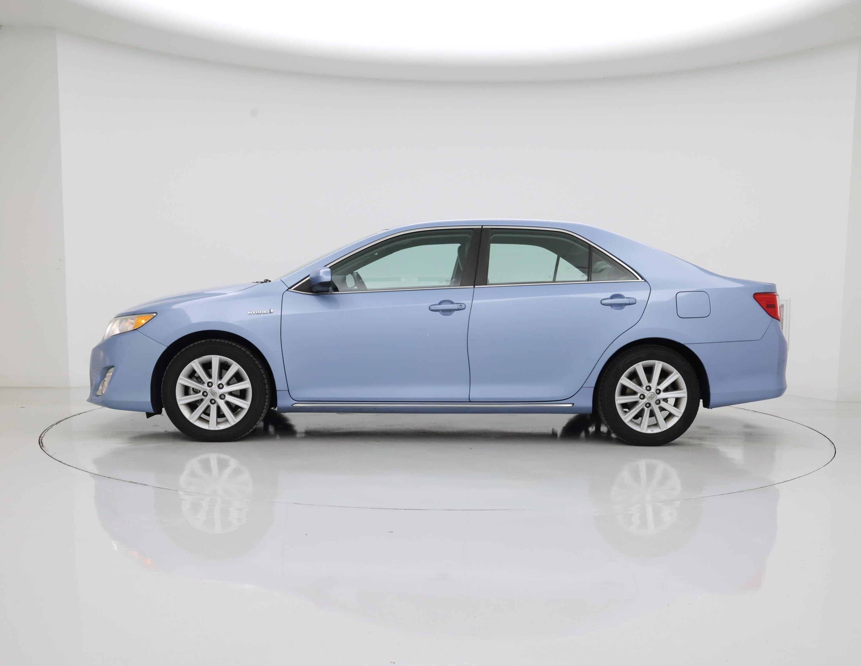 Thumbnail: 2014 Toyota Camry - 3