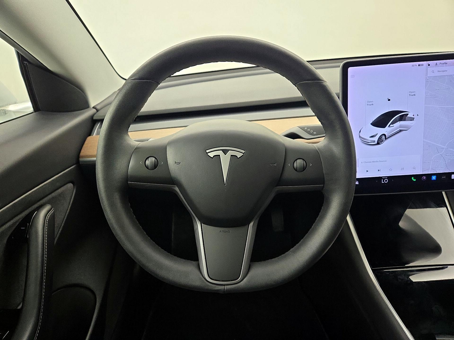 Thumbnail: 2020 Tesla Model 3 - 10