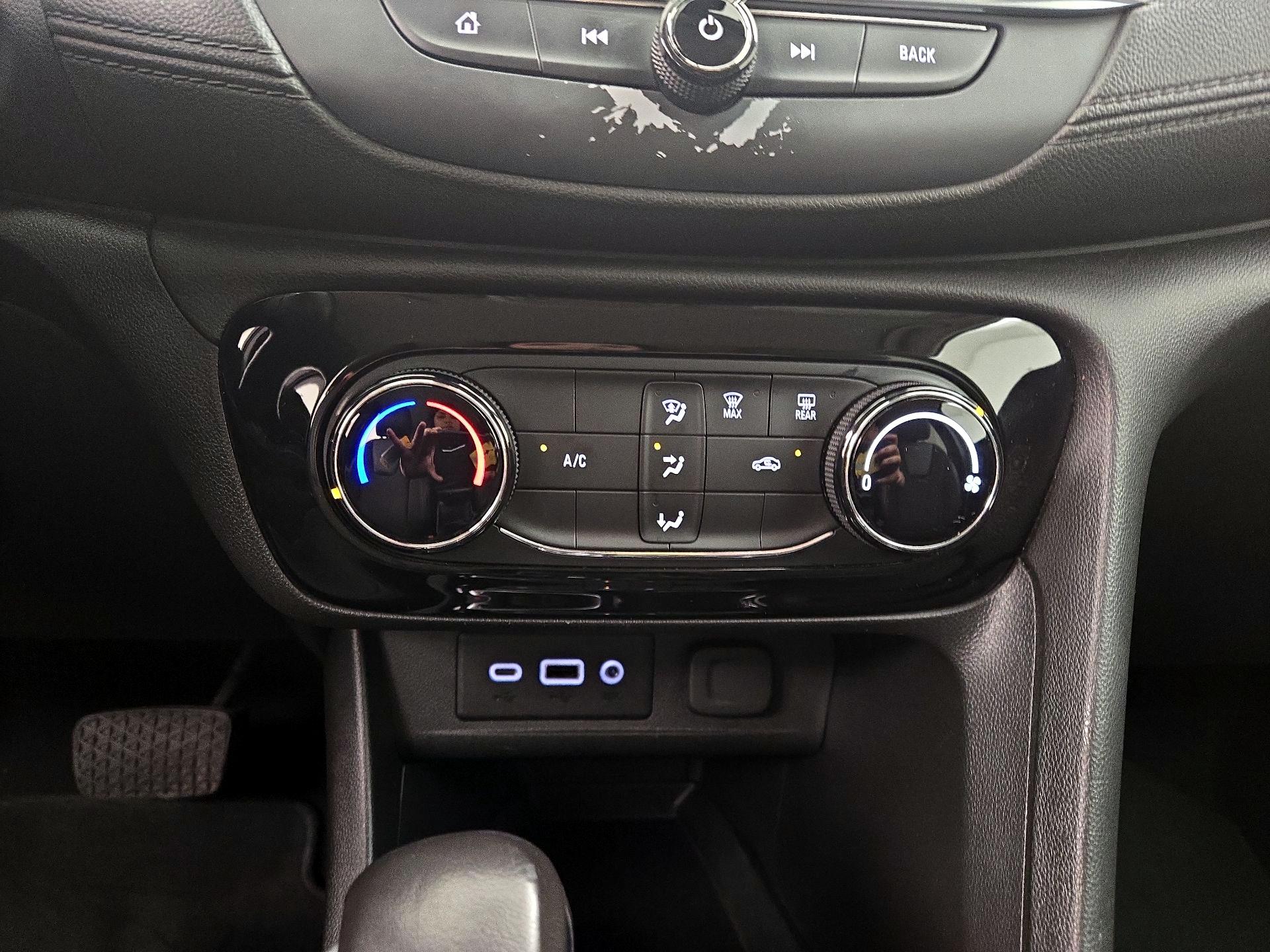 Thumbnail: 2021 Buick Encore GX - 16