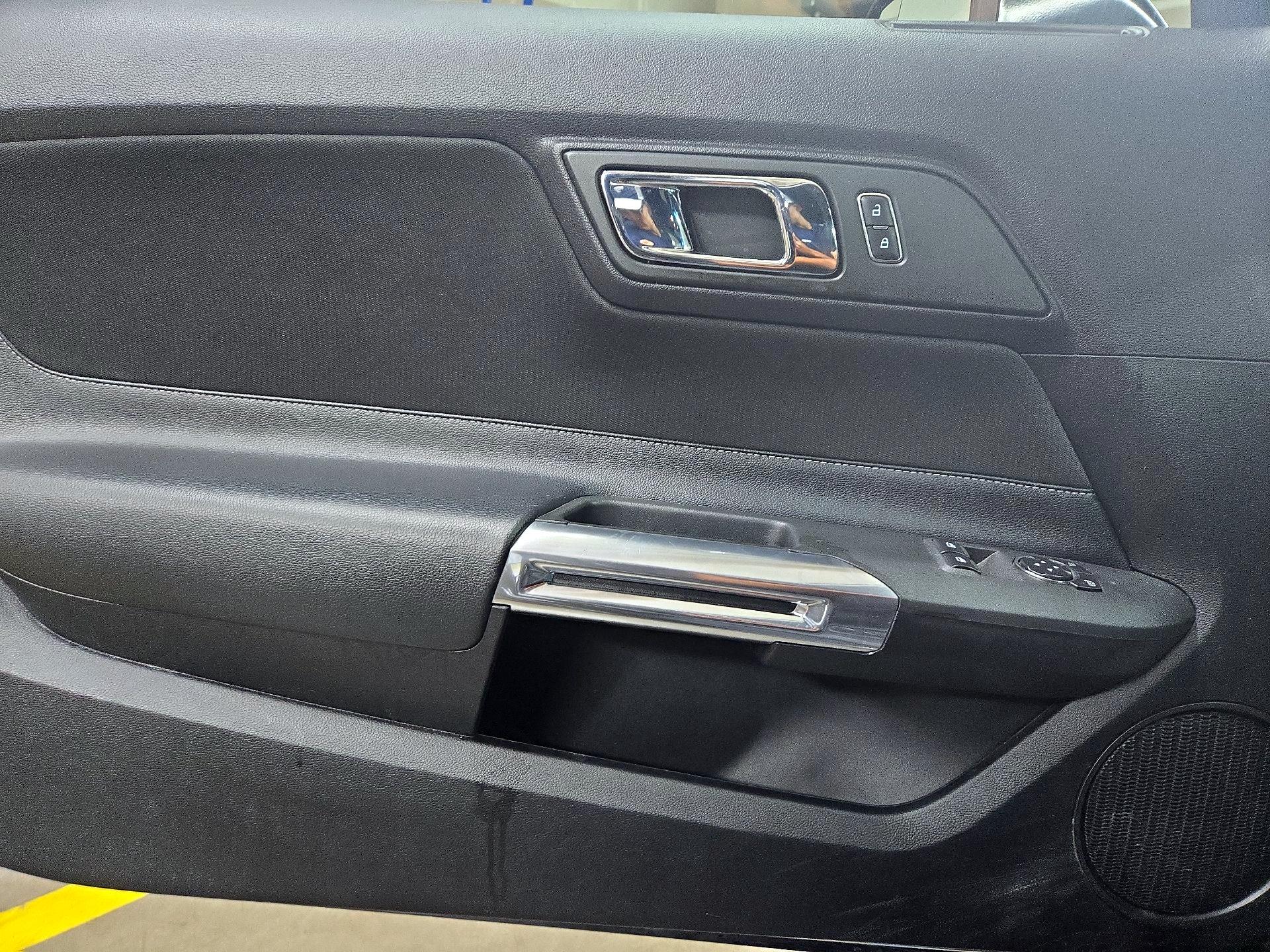 Thumbnail: 2016 Ford Mustang - 12