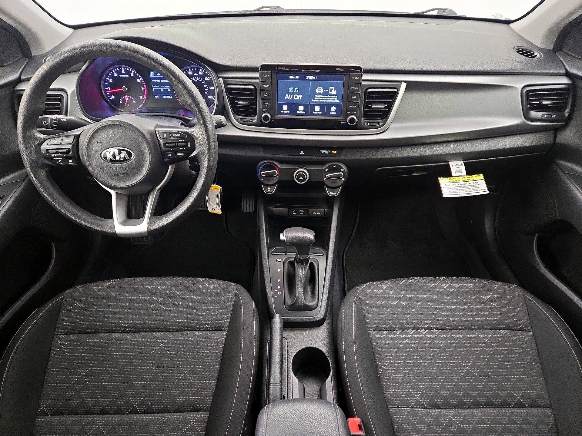 Thumbnail: 2020 Kia Rio - 9