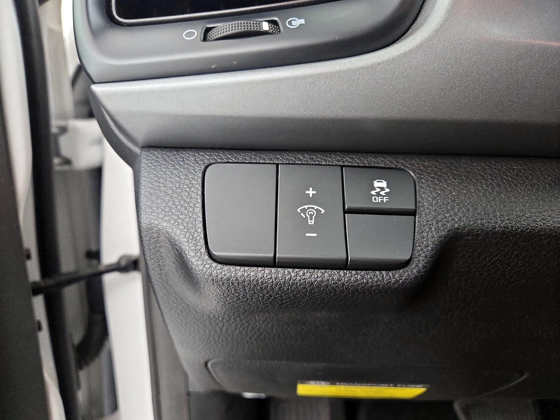 Thumbnail: 2020 Kia Rio - 13