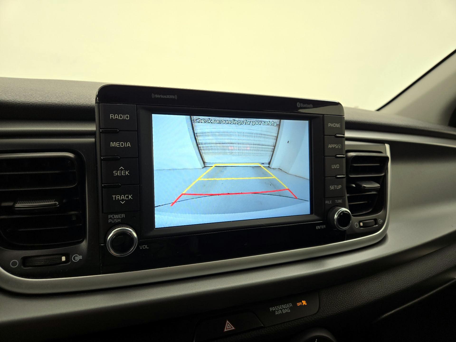 Thumbnail: 2020 Kia Rio - 14