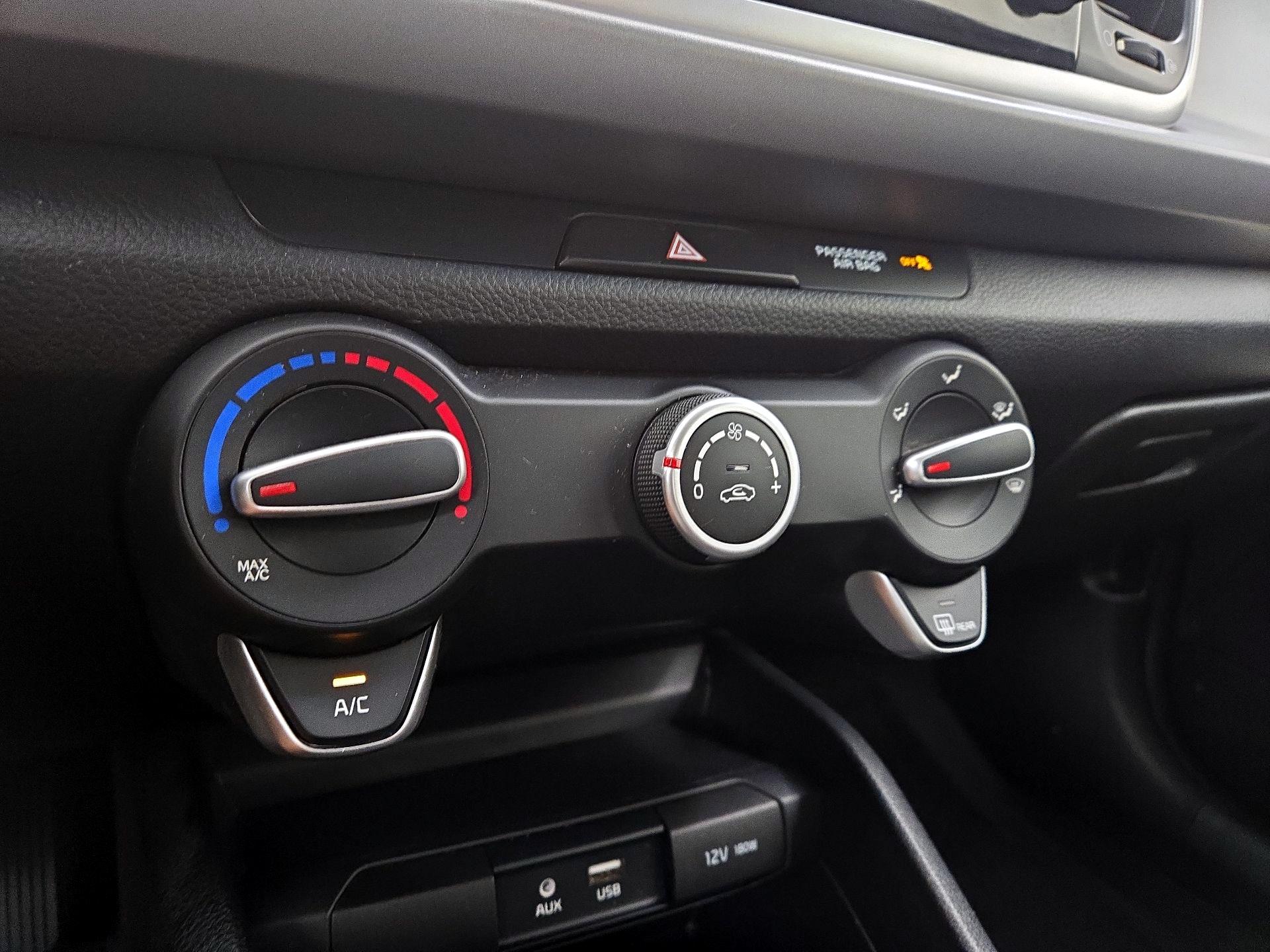 Thumbnail: 2020 Kia Rio - 16