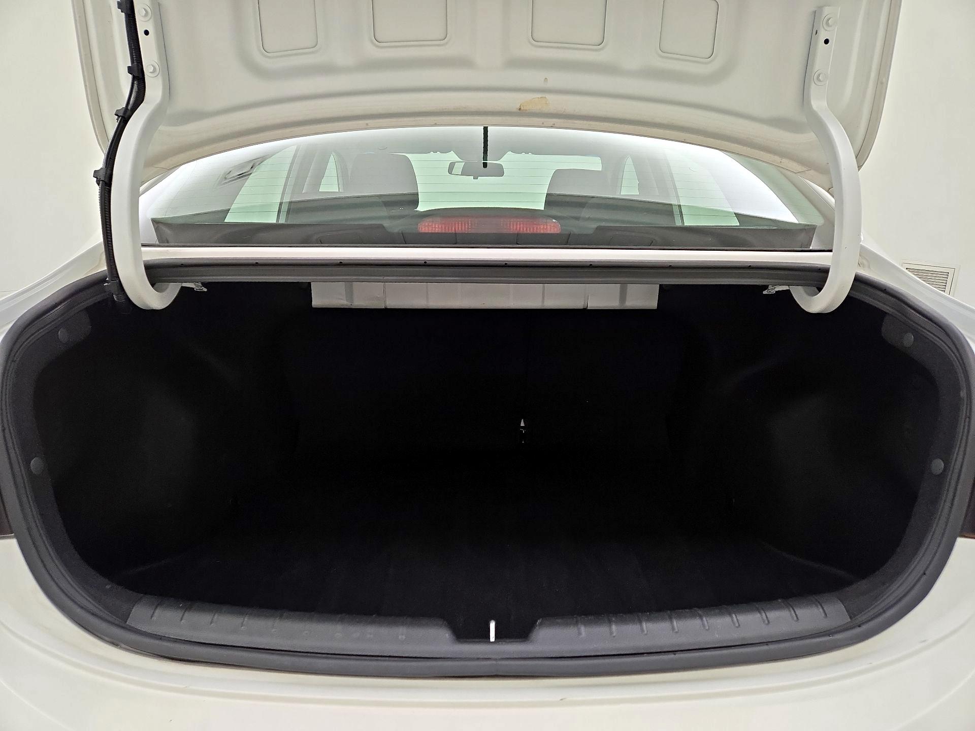 Thumbnail: 2020 Kia Rio - 20