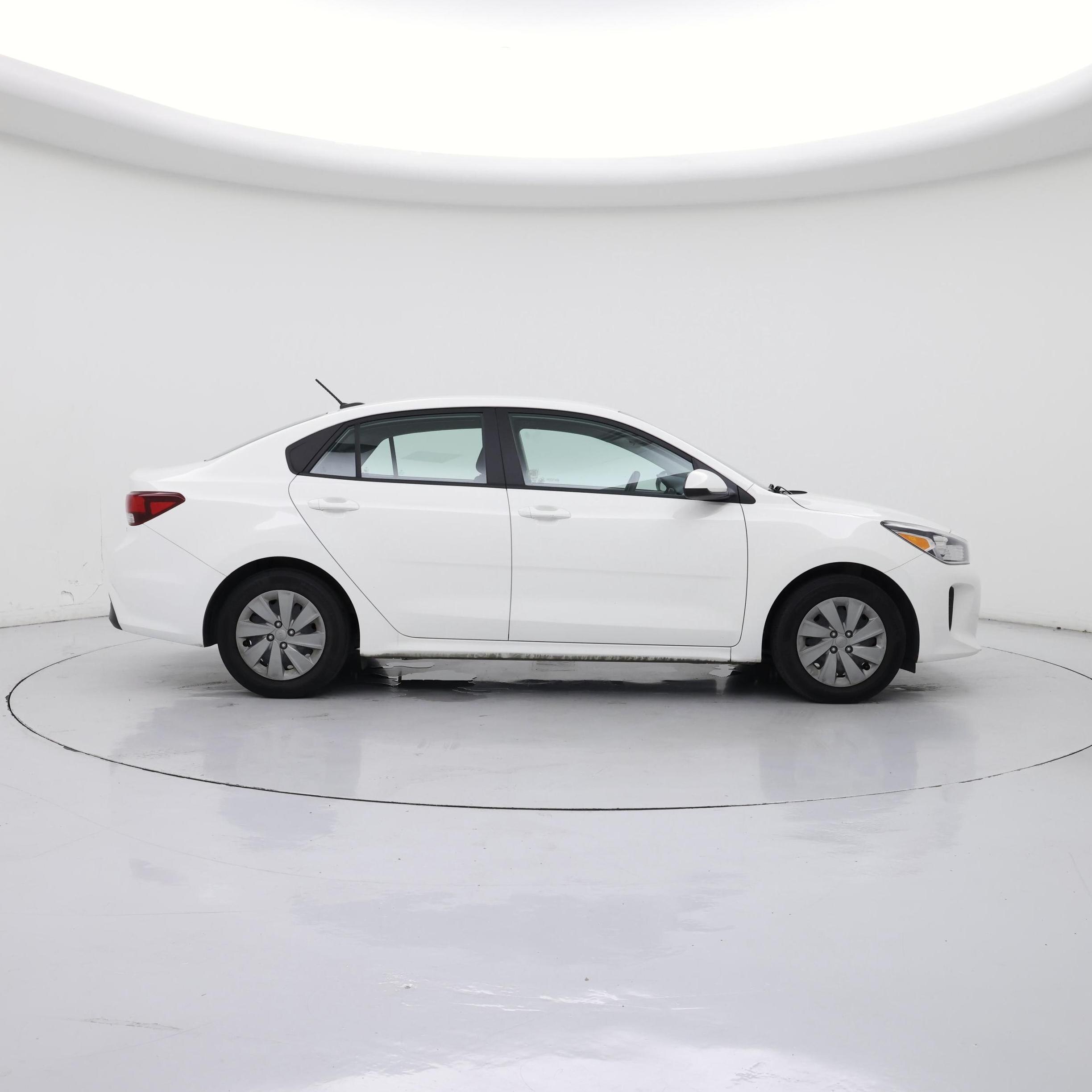 Thumbnail: 2020 Kia Rio - 7