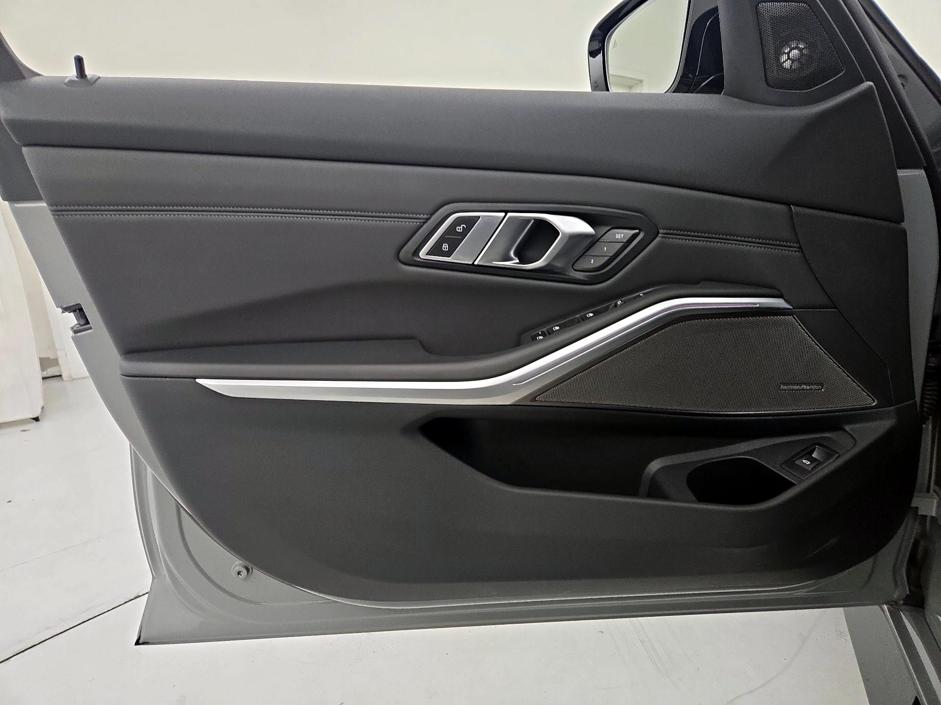 Thumbnail: 2023 BMW M3 - 12