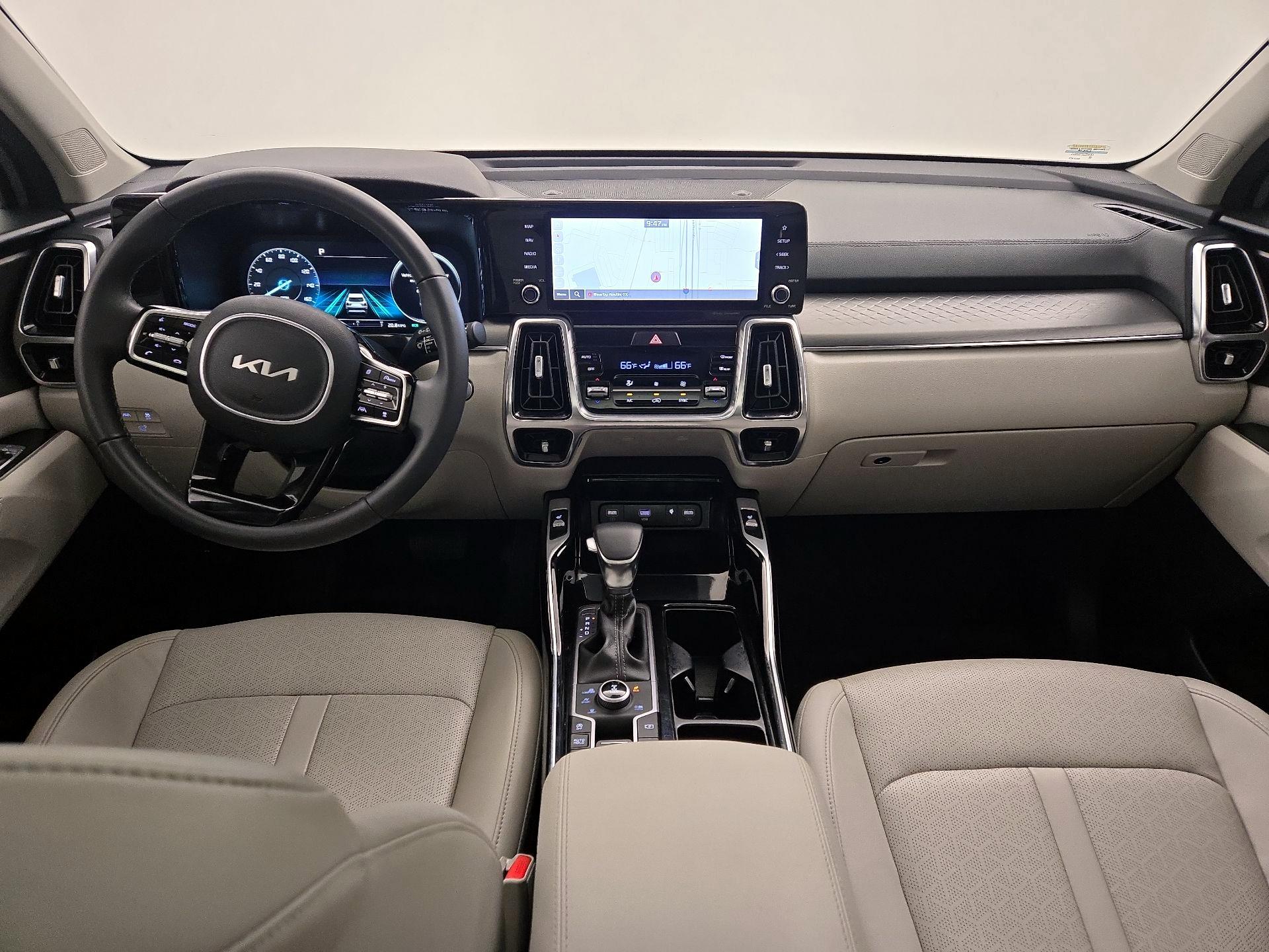 Thumbnail: 2023 Kia Sorento - 9