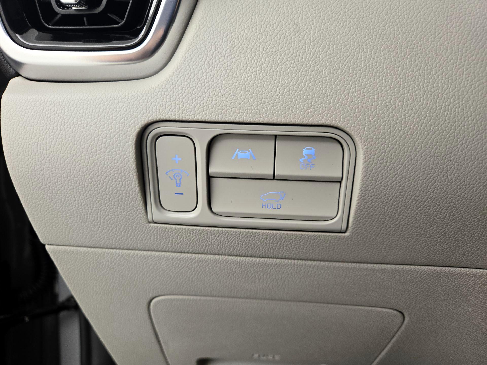 Thumbnail: 2023 Kia Sorento - 13