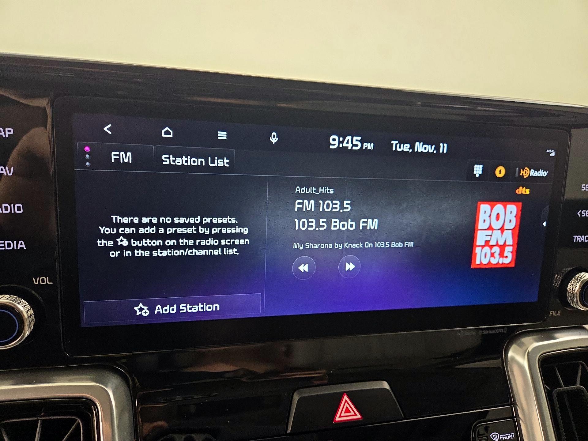 Thumbnail: 2023 Kia Sorento - 16