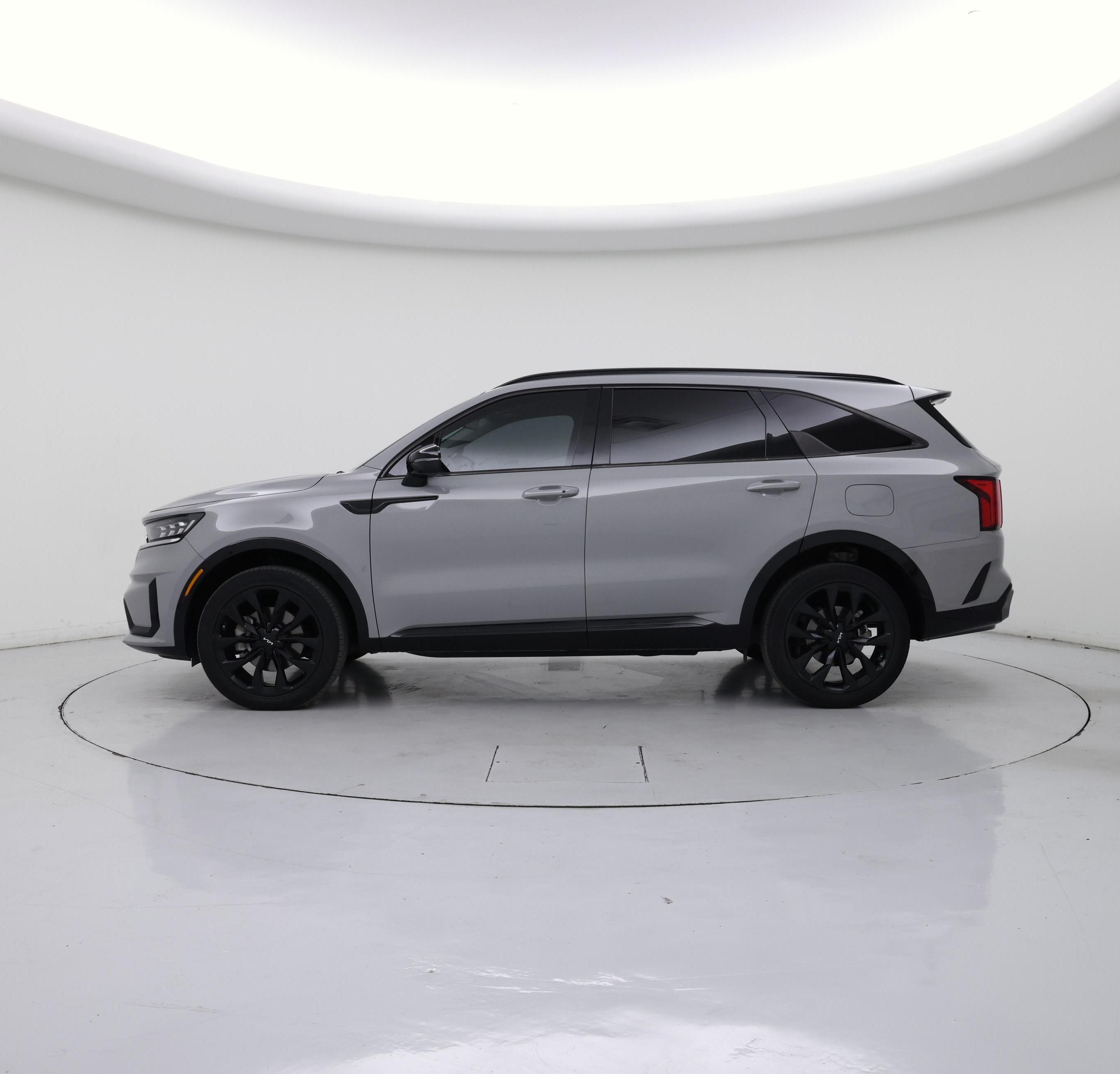 Thumbnail: 2023 Kia Sorento - 3