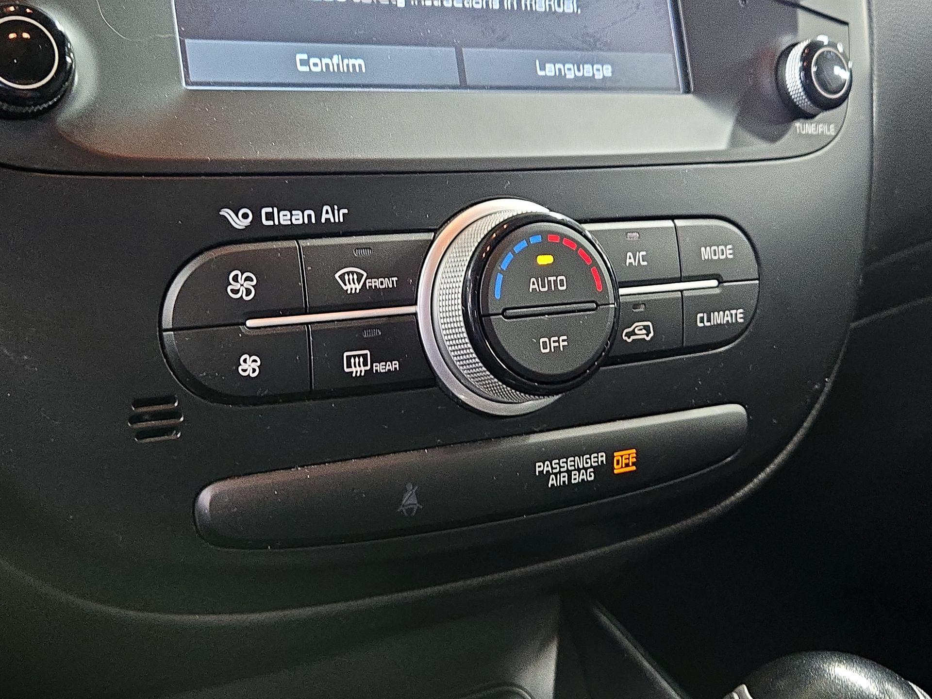 Thumbnail: 2019 Kia Soul - 16