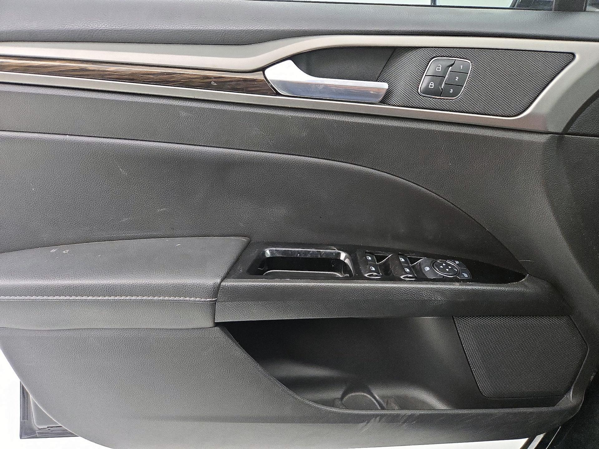 Thumbnail: 2014 Ford Fusion - 12