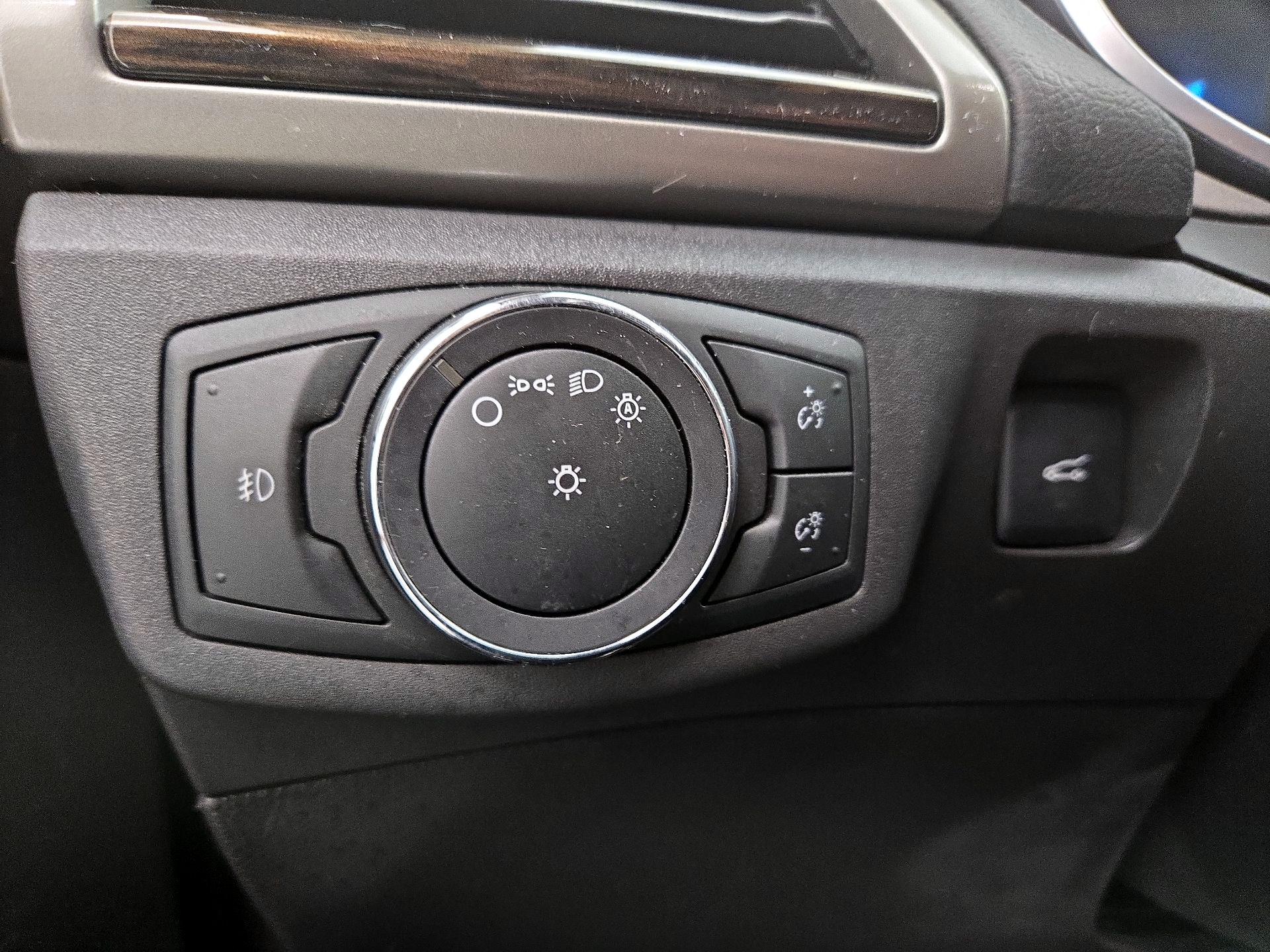 Thumbnail: 2014 Ford Fusion - 13