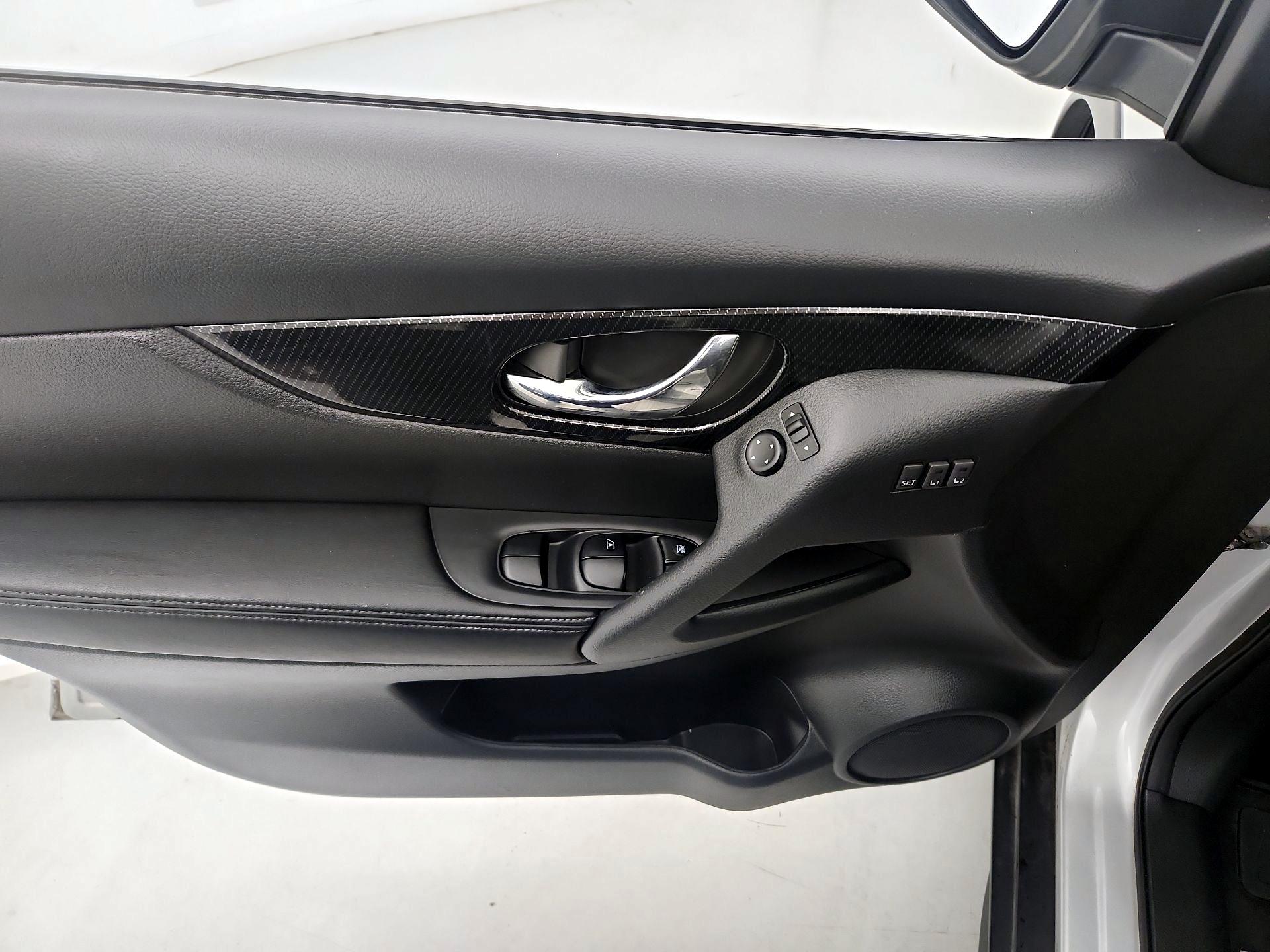 Thumbnail: 2017 Nissan Rogue - 12