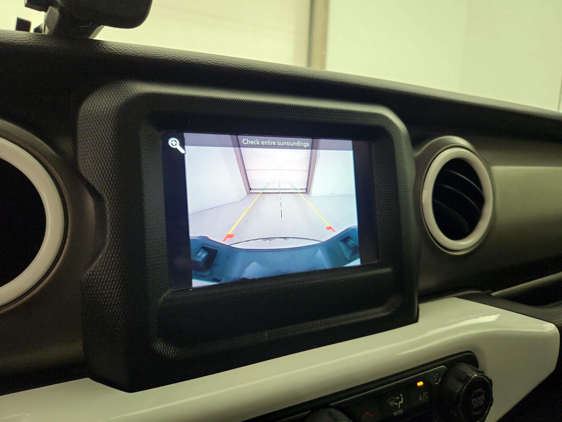 Thumbnail: 2021 Jeep Gladiator - 14