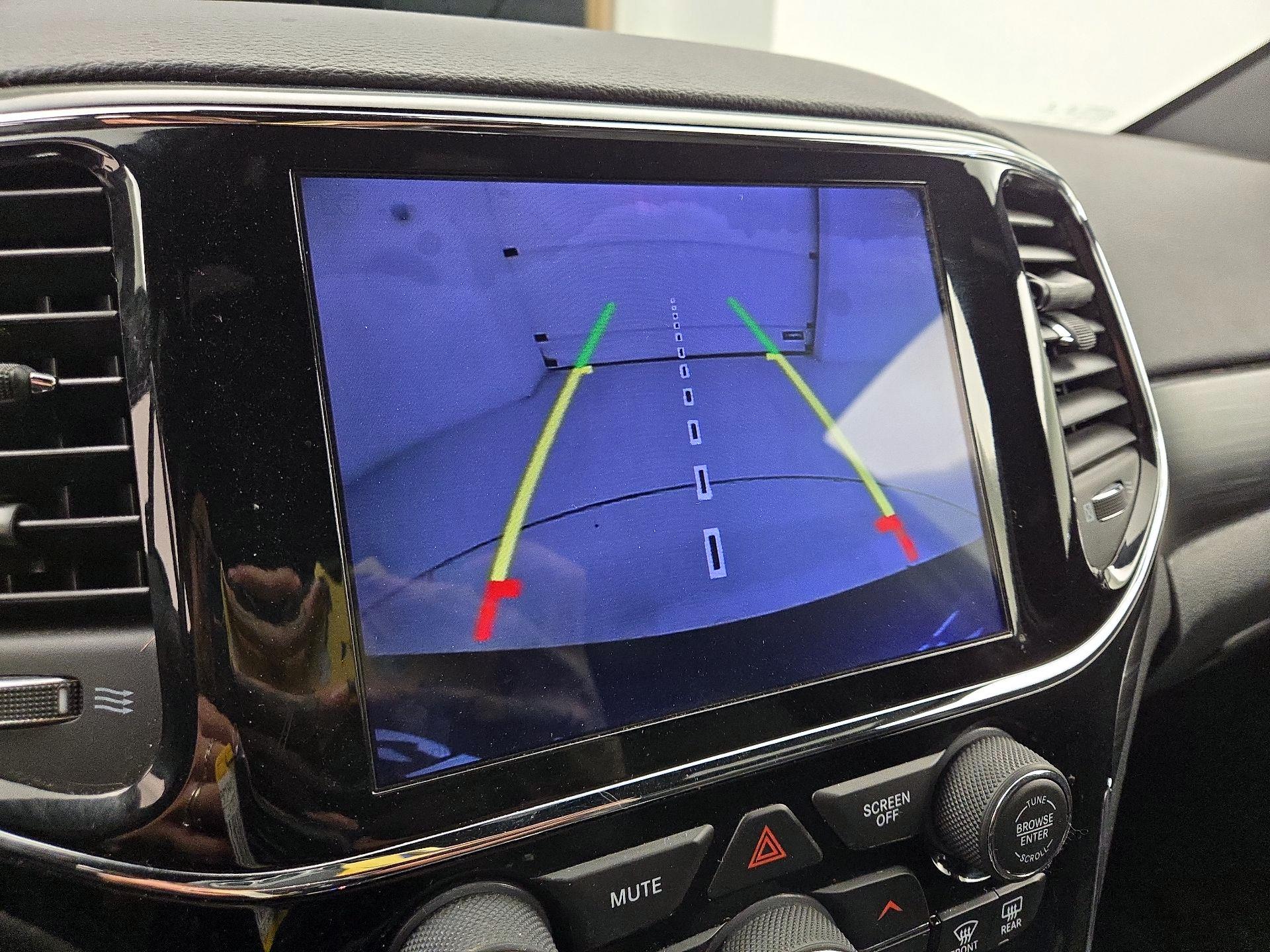 Thumbnail: 2019 Jeep Grand Cherokee - 15