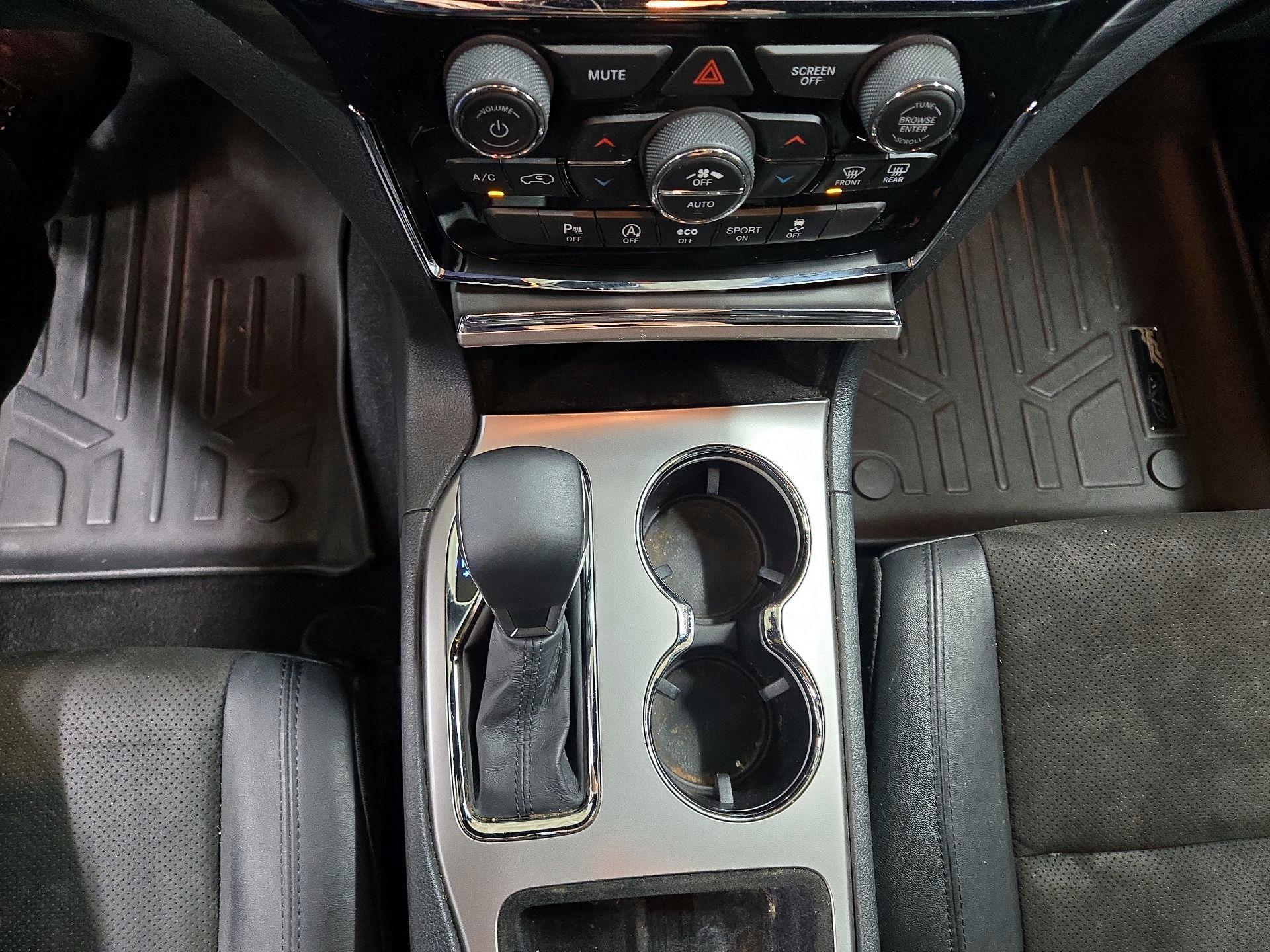 Thumbnail: 2019 Jeep Grand Cherokee - 18