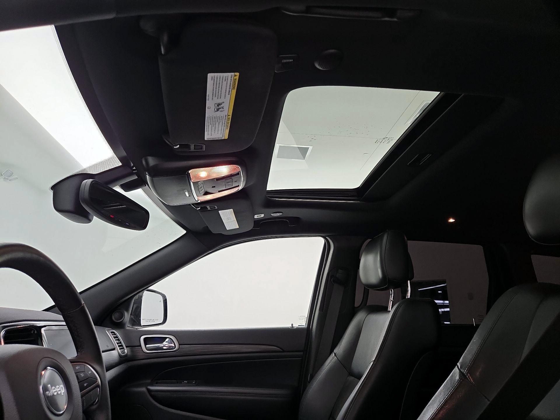 Thumbnail: 2019 Jeep Grand Cherokee - 20