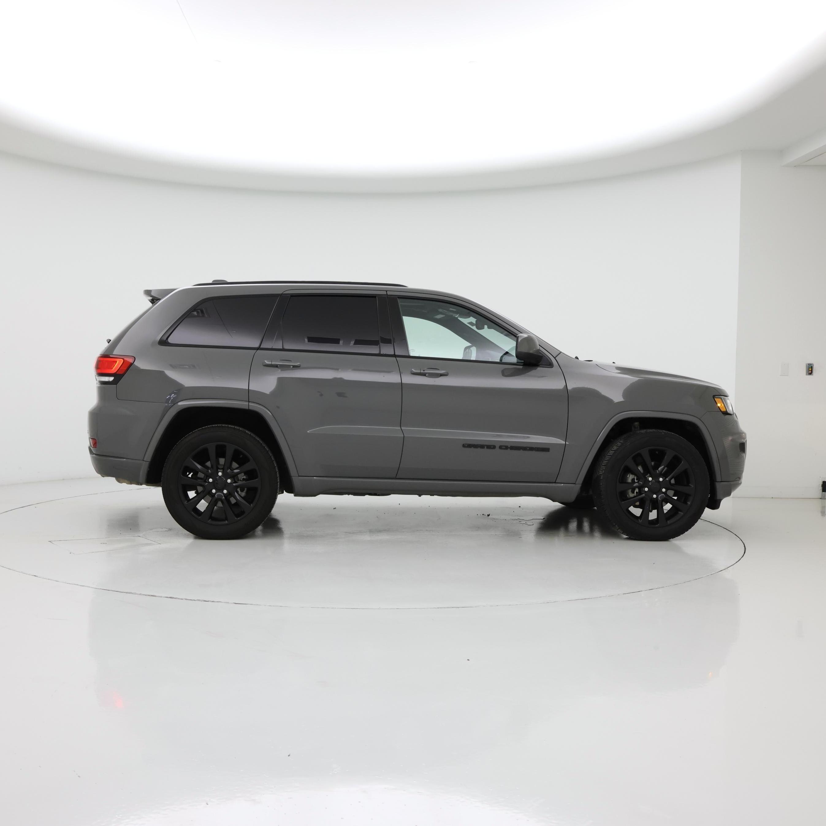 Thumbnail: 2019 Jeep Grand Cherokee - 7