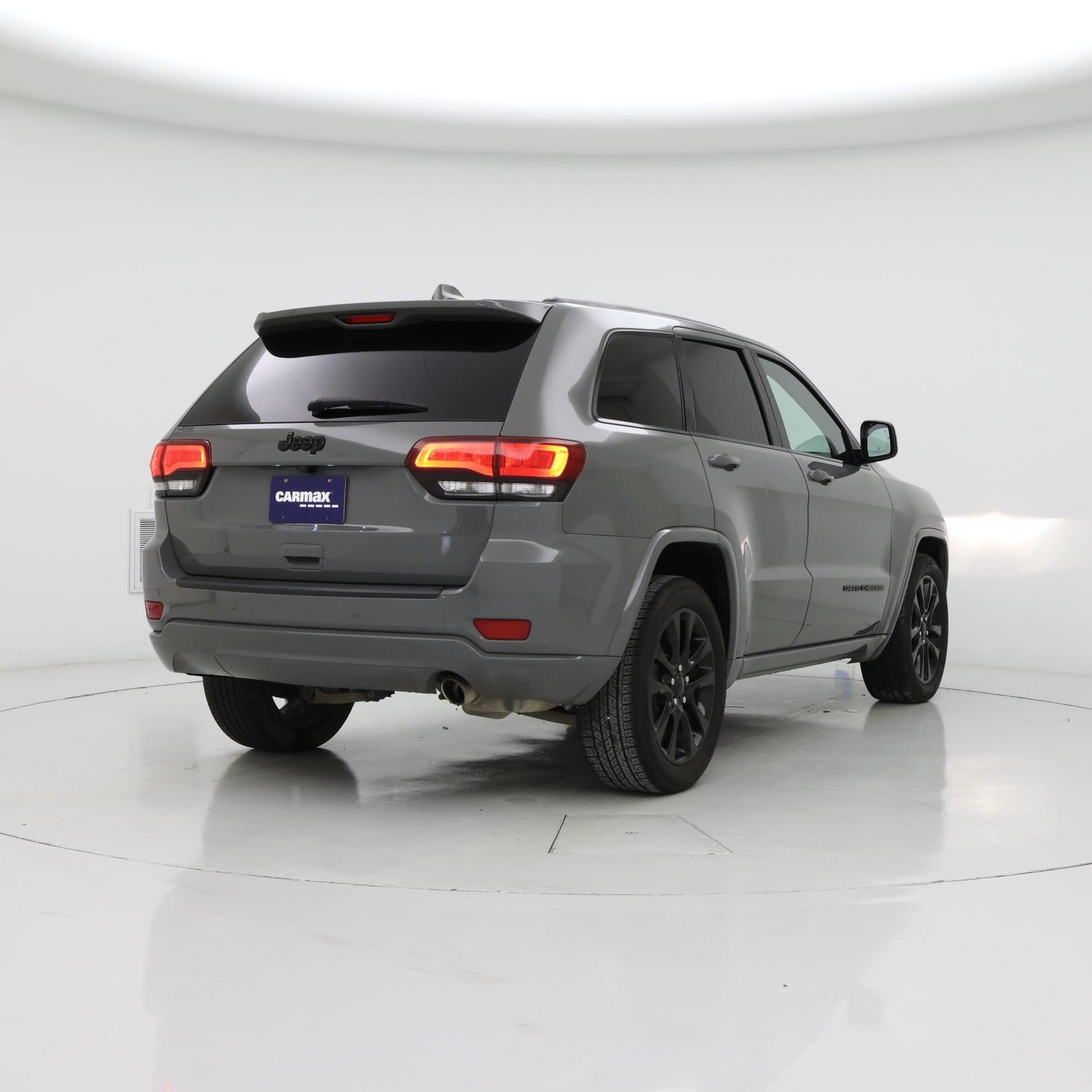 Thumbnail: 2019 Jeep Grand Cherokee - 8