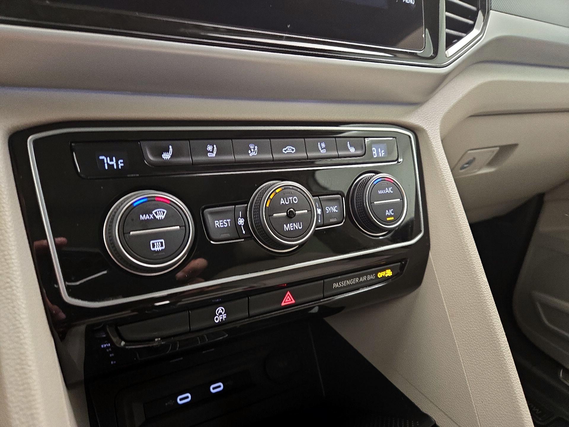 Thumbnail: 2021 Volkswagen Atlas - 17