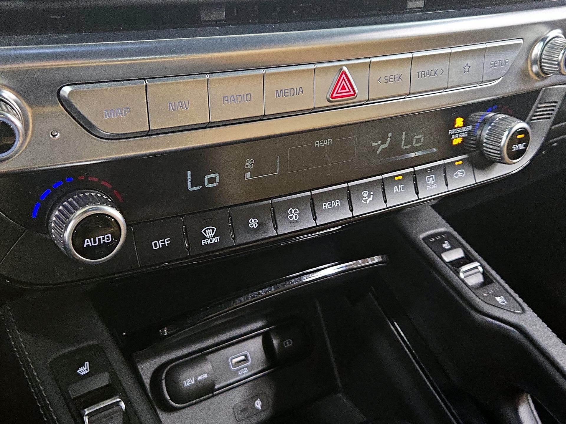 Thumbnail: 2021 Kia Telluride - 17