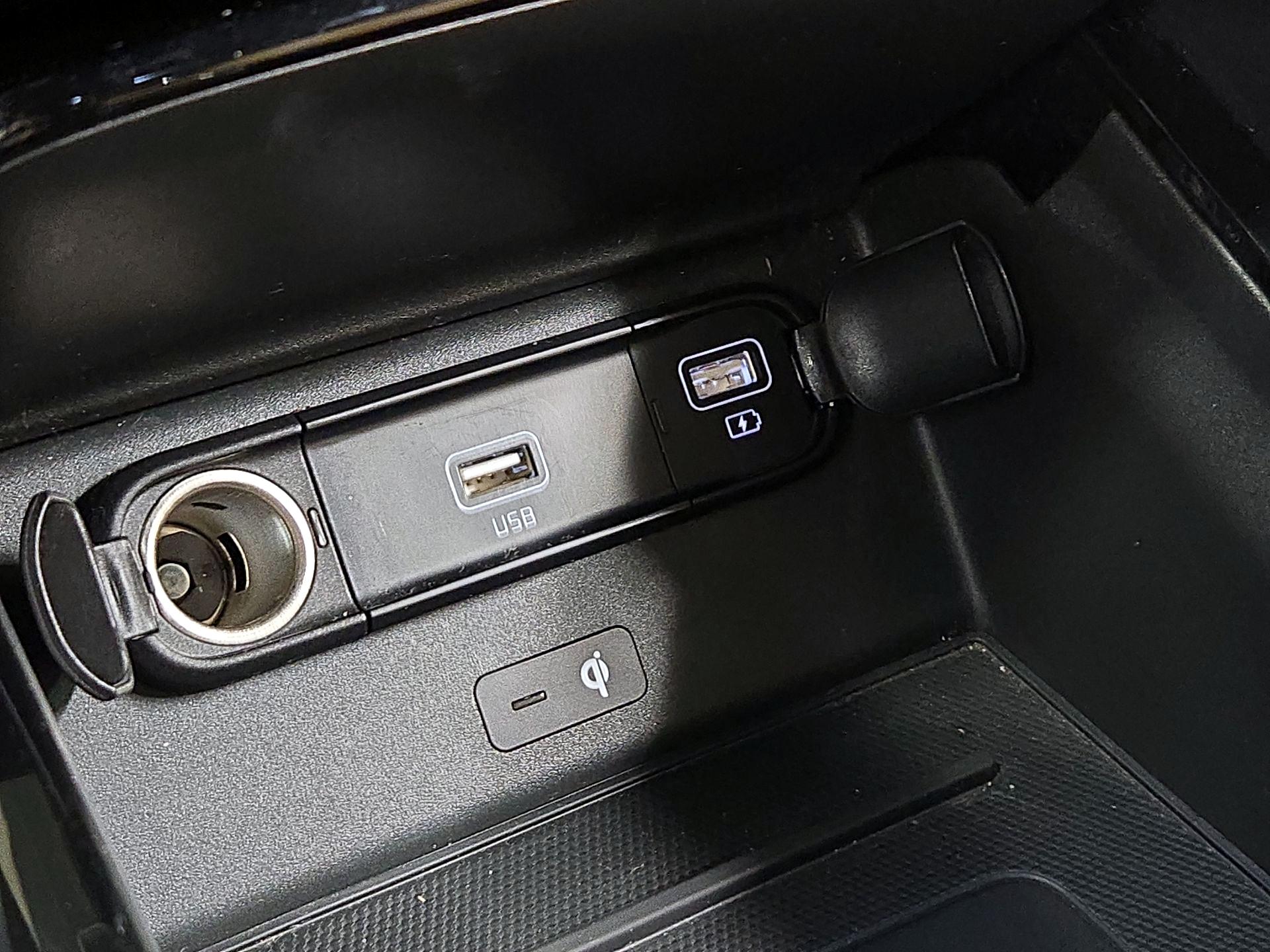 Thumbnail: 2021 Kia Telluride - 19