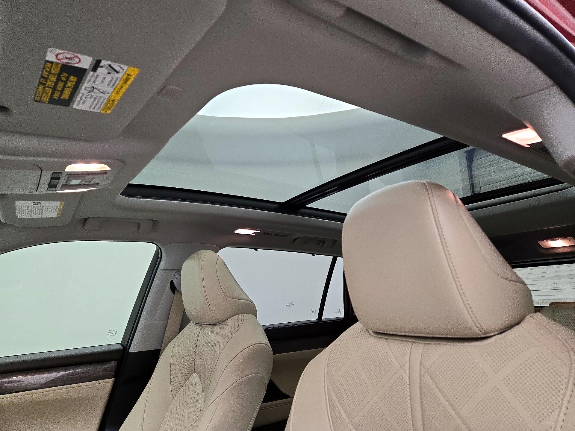 Thumbnail: 2021 Toyota Highlander - 20